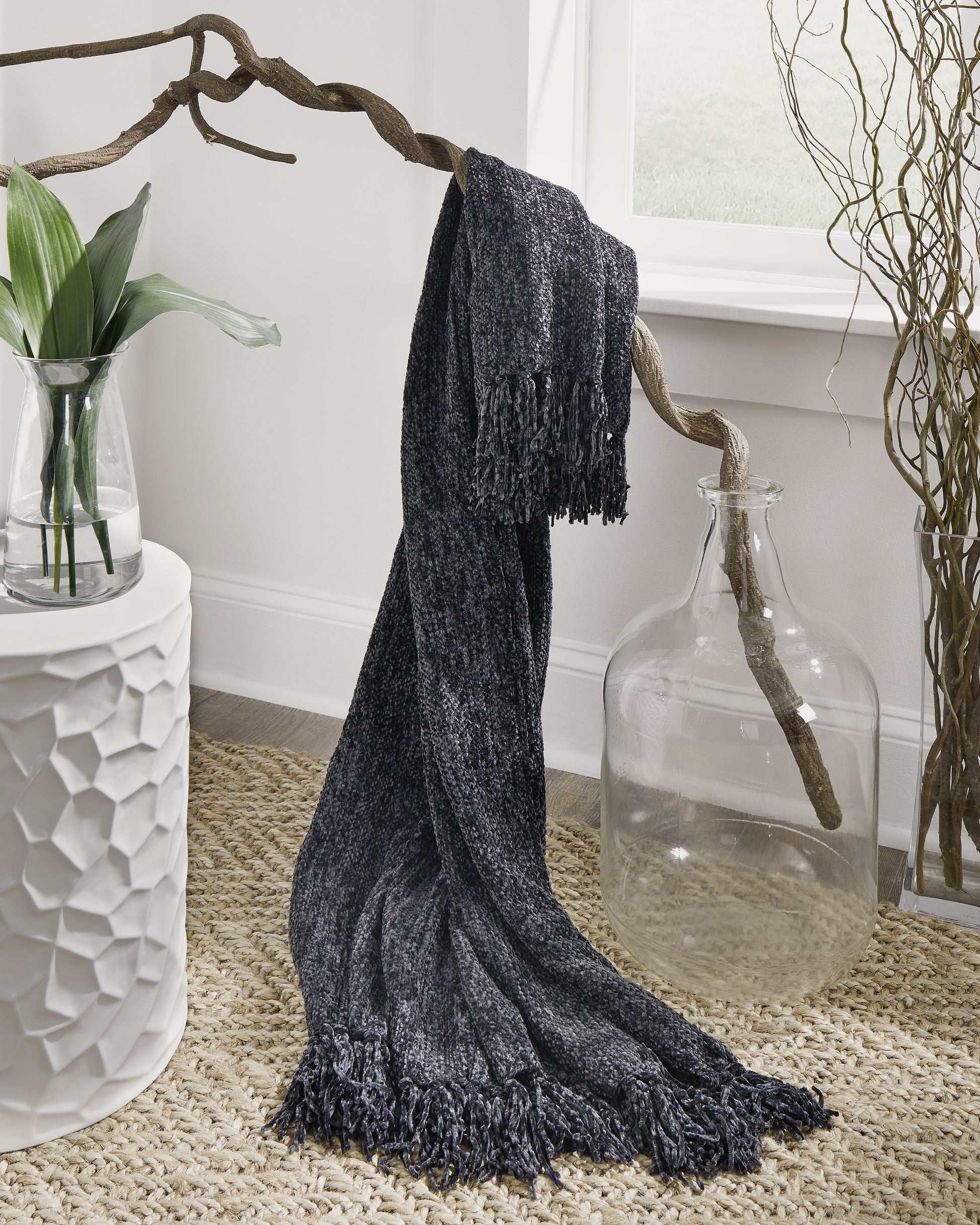 Ocala Furniture Outlet - Ashley Furniture - Tamish Throw (Set of 3) - Throw (3/CS) / Black - A1001027