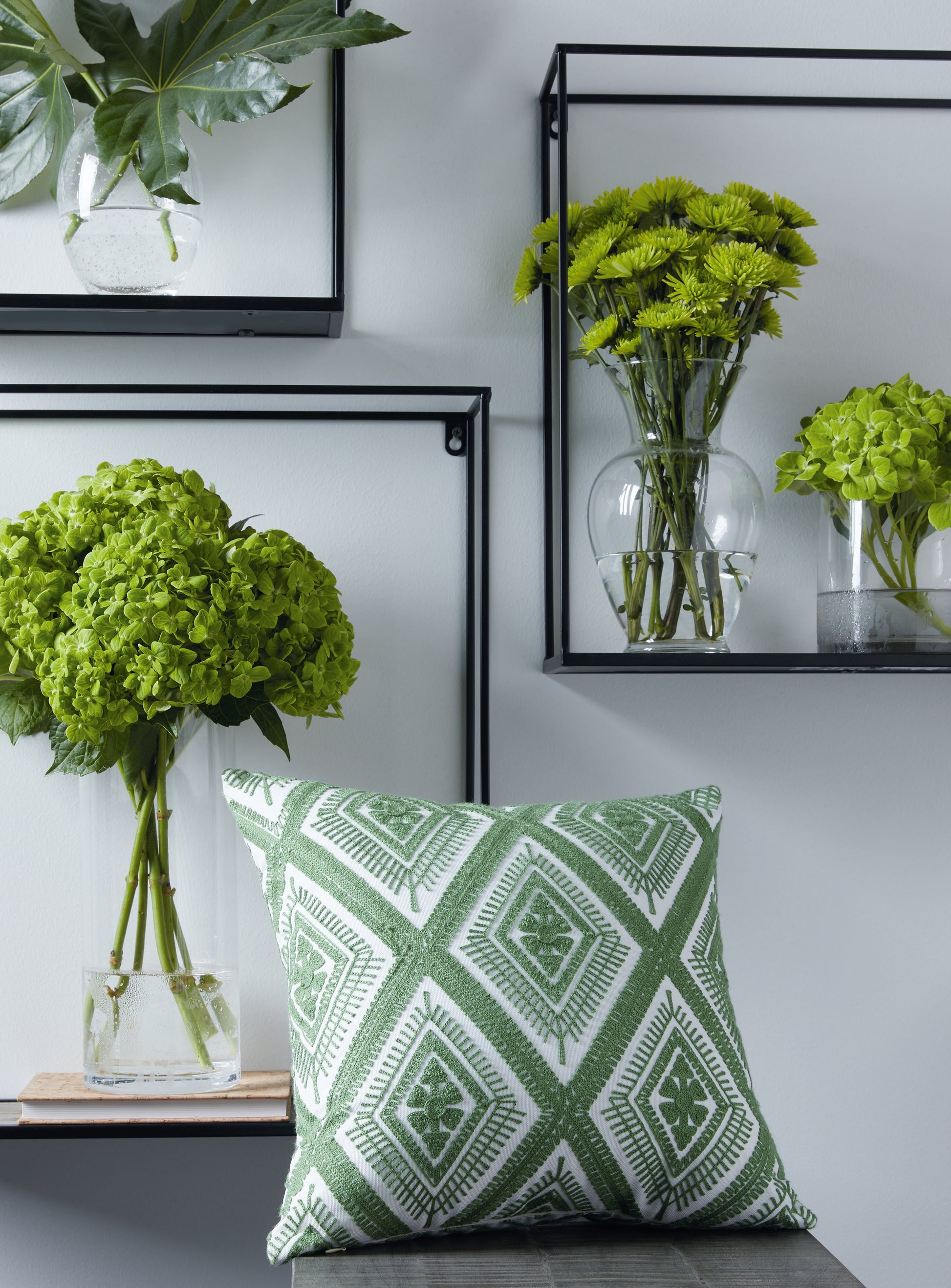 Ocala Furniture Outlet - Ashley Furniture - Bellvale Pillows - Pillow (4/CS) / Green/White - A1001028