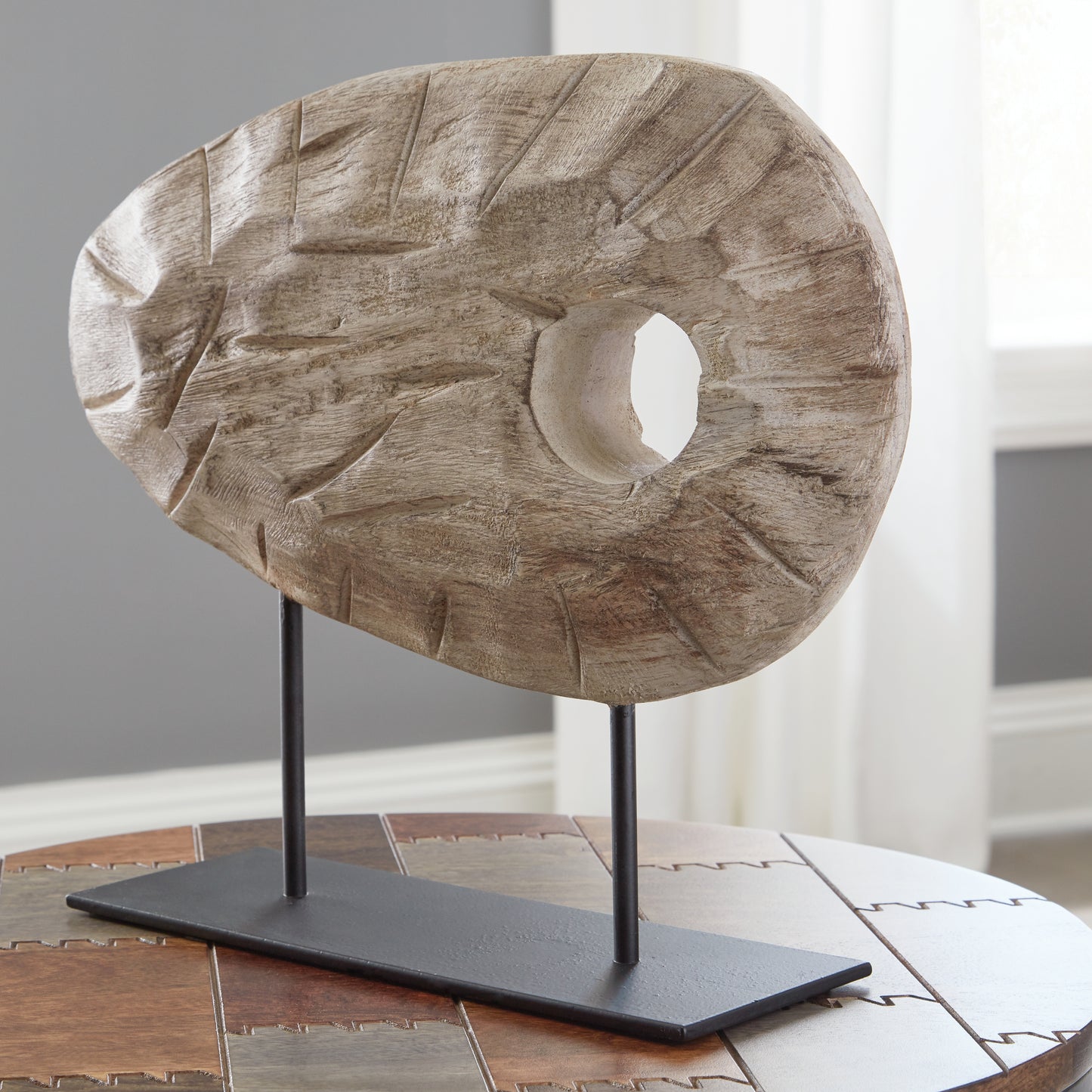 Ocala Furniture Outlet - Ashley Furniture - Dashburn Sculpture - Sculpture / Brown/Black - A2000562