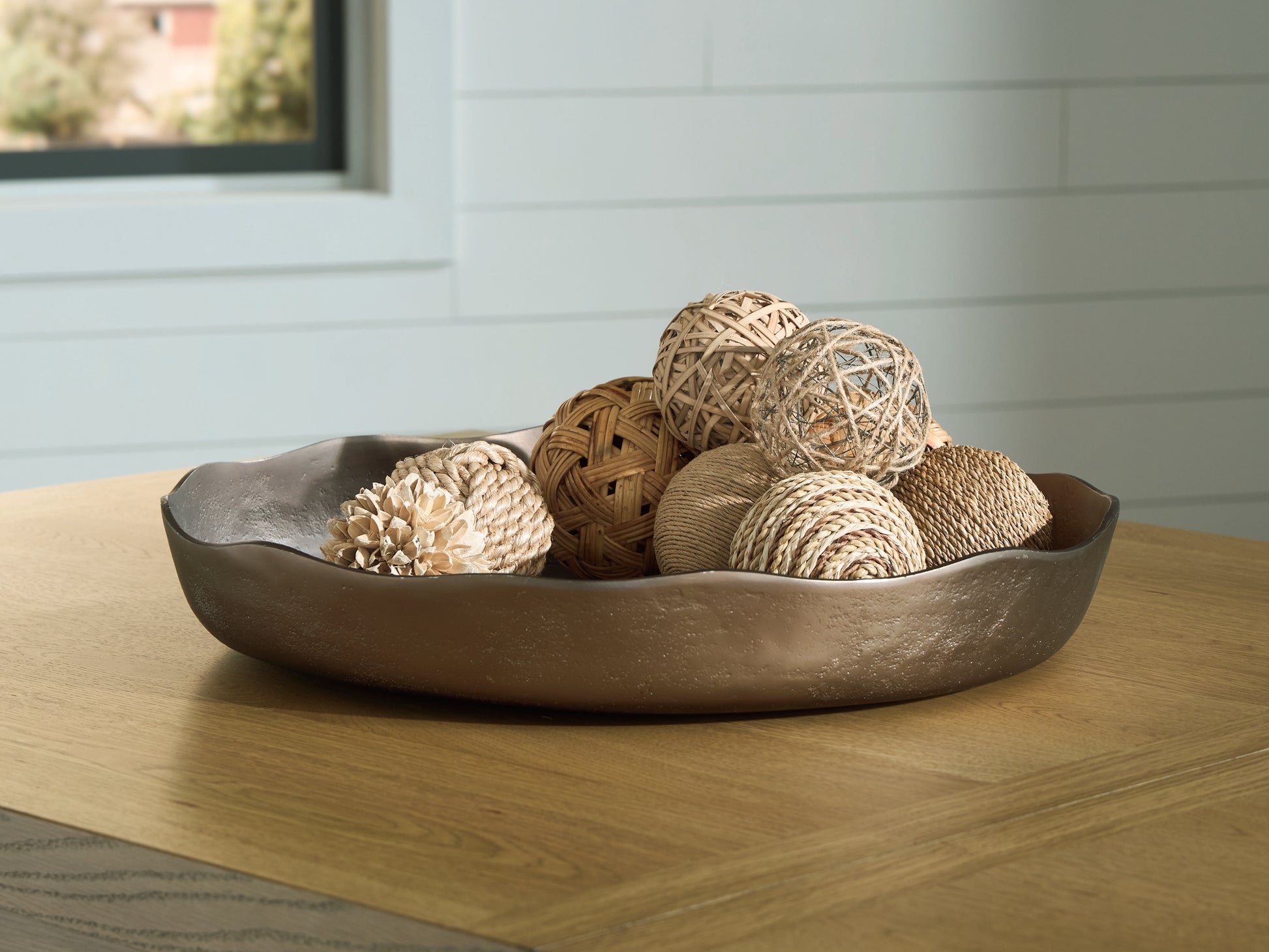 Ocala Furniture Outlet - Ashley Furniture - Wallmen Tray - Tray / Champagne Gold Finish - A2000817