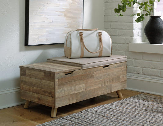 Ocala Furniture Outlet - Ashley Furniture - Gerdanet Storage Bench - Storage Bench / Beige/Brown / 39"W x 19"D x 17"H - A3000318