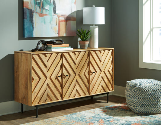 Ocala Furniture Outlet - Ashley Furniture - Cadewick Accent Cabinet - Accent Cabinet / Natural - A4000570