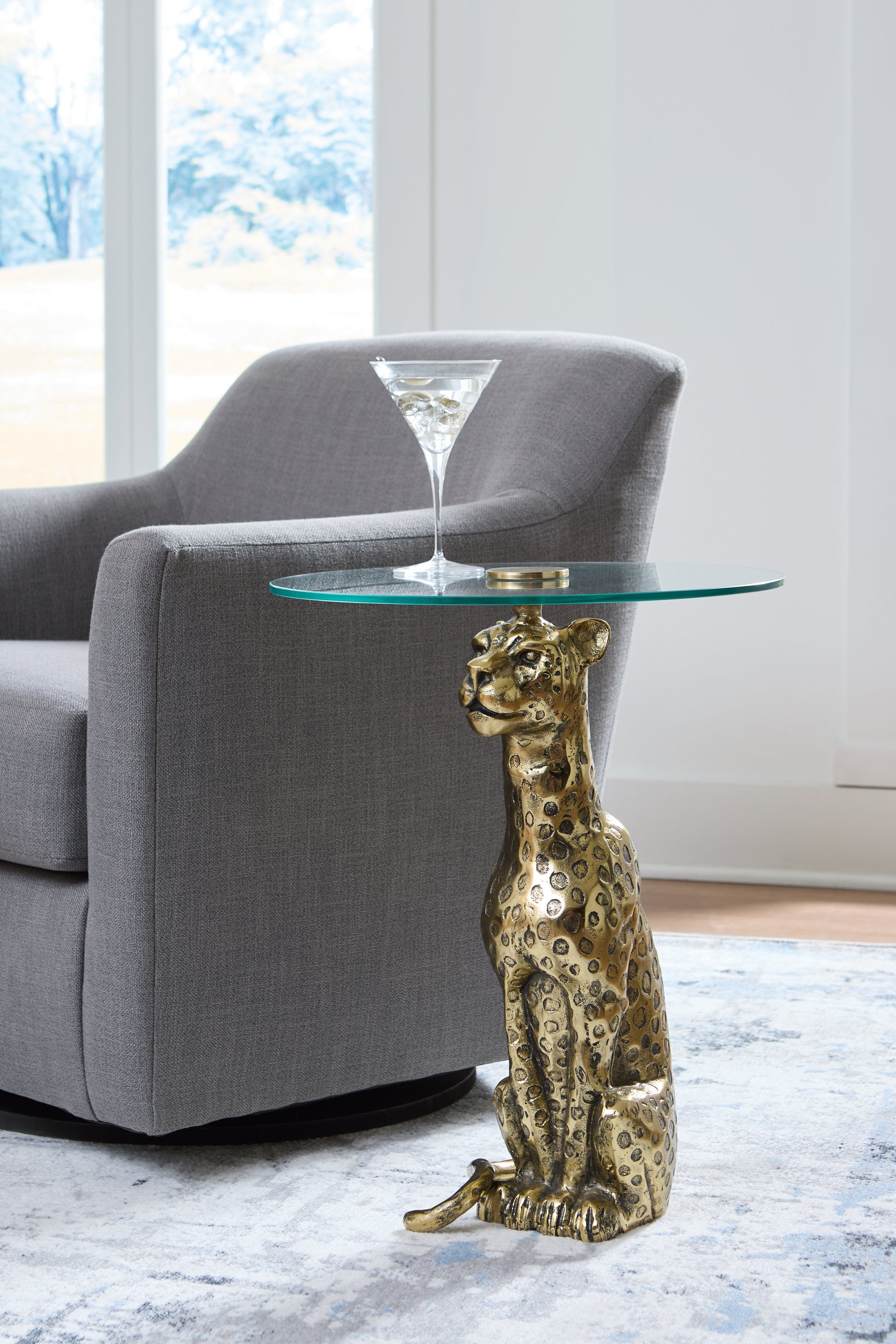 Ocala Furniture Outlet - Ashley Furniture - Vallain Accent Table - Accent Table / Antique Gold Finish - A4000605
