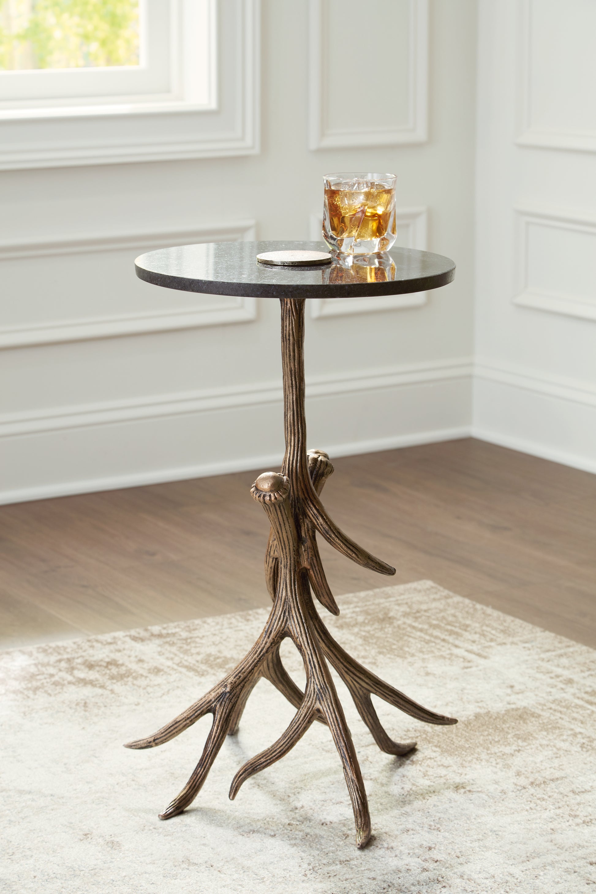 Ocala Furniture Outlet - Ashley Furniture - Lemkins Accent Table - Accent Table / Black/Antique Gold Finish - A4000606