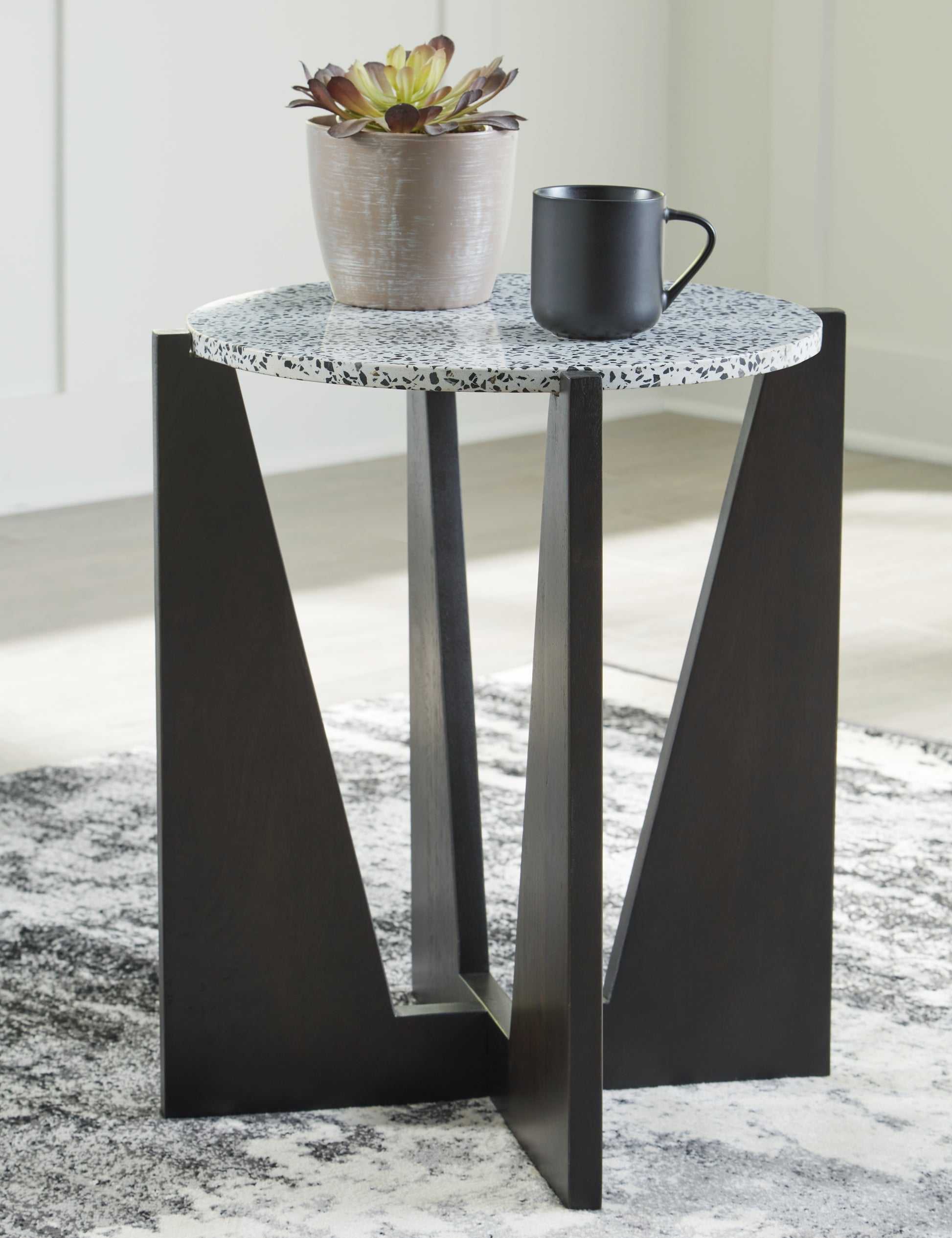 Ocala Furniture Outlet - Ashley Furniture - Tellrich Accent Table - Accent Table / Black/White - A4000616