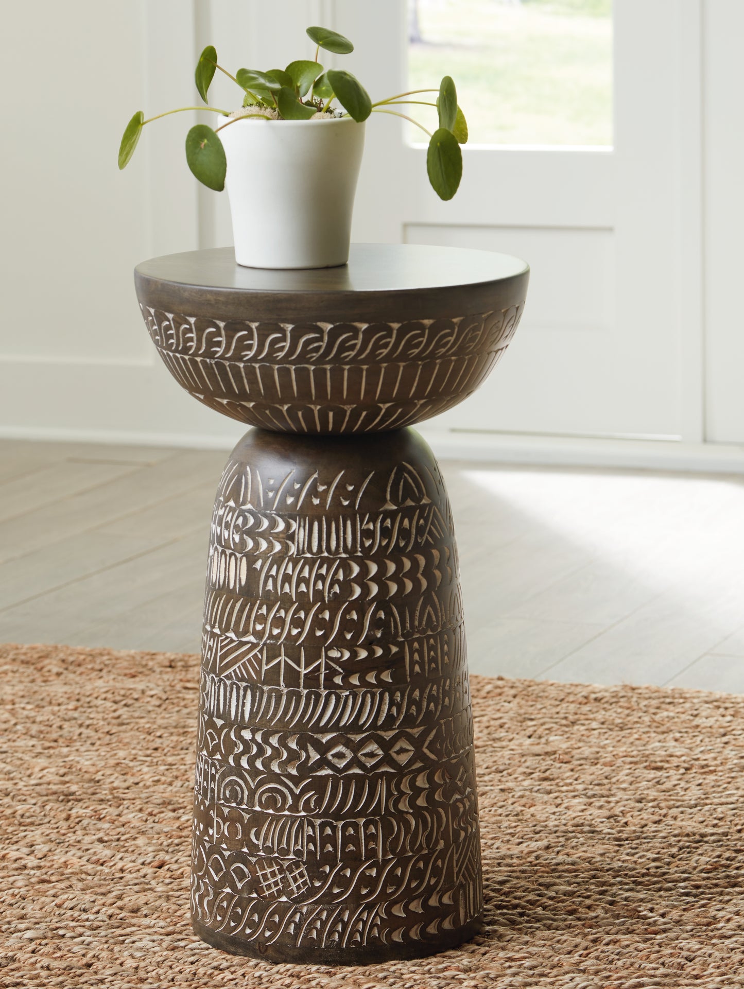 Ocala Furniture Outlet - Ashley Furniture - Hadcher Accent Table - Accent Table / Cream/Brown - A4000622