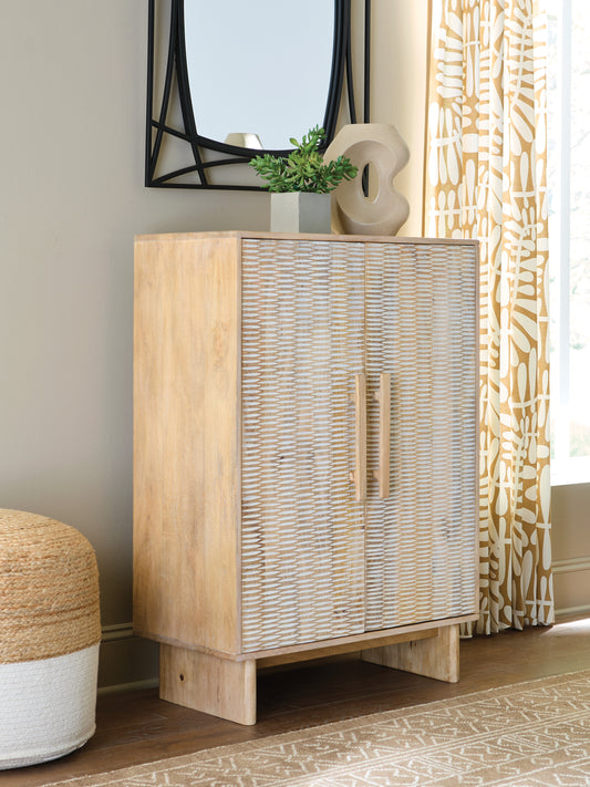 Ocala Furniture Outlet - Ashley Furniture - Dallinbury Accent Cabinet - Accent Cabinet / Natural/White Wash - A4000696