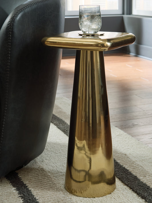 Ocala Furniture Outlet - Ashley Furniture - Dallenburg Accent Table - Accent Table / Gold Finish - A4000717