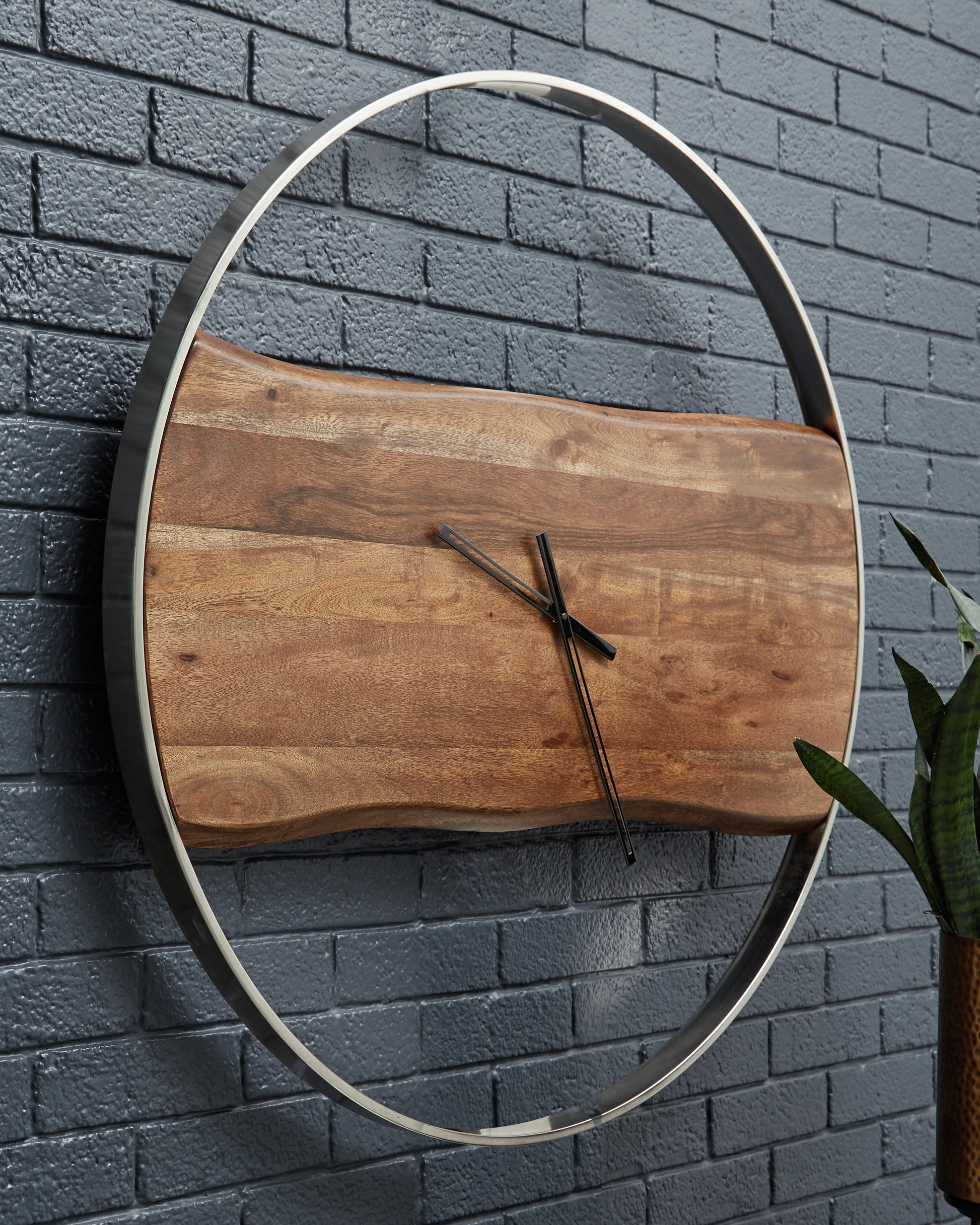 Ocala Furniture Outlet - Ashley Furniture - Panchali Wall Decor - Wall Clock / Brown/Silver Finish - A8010198