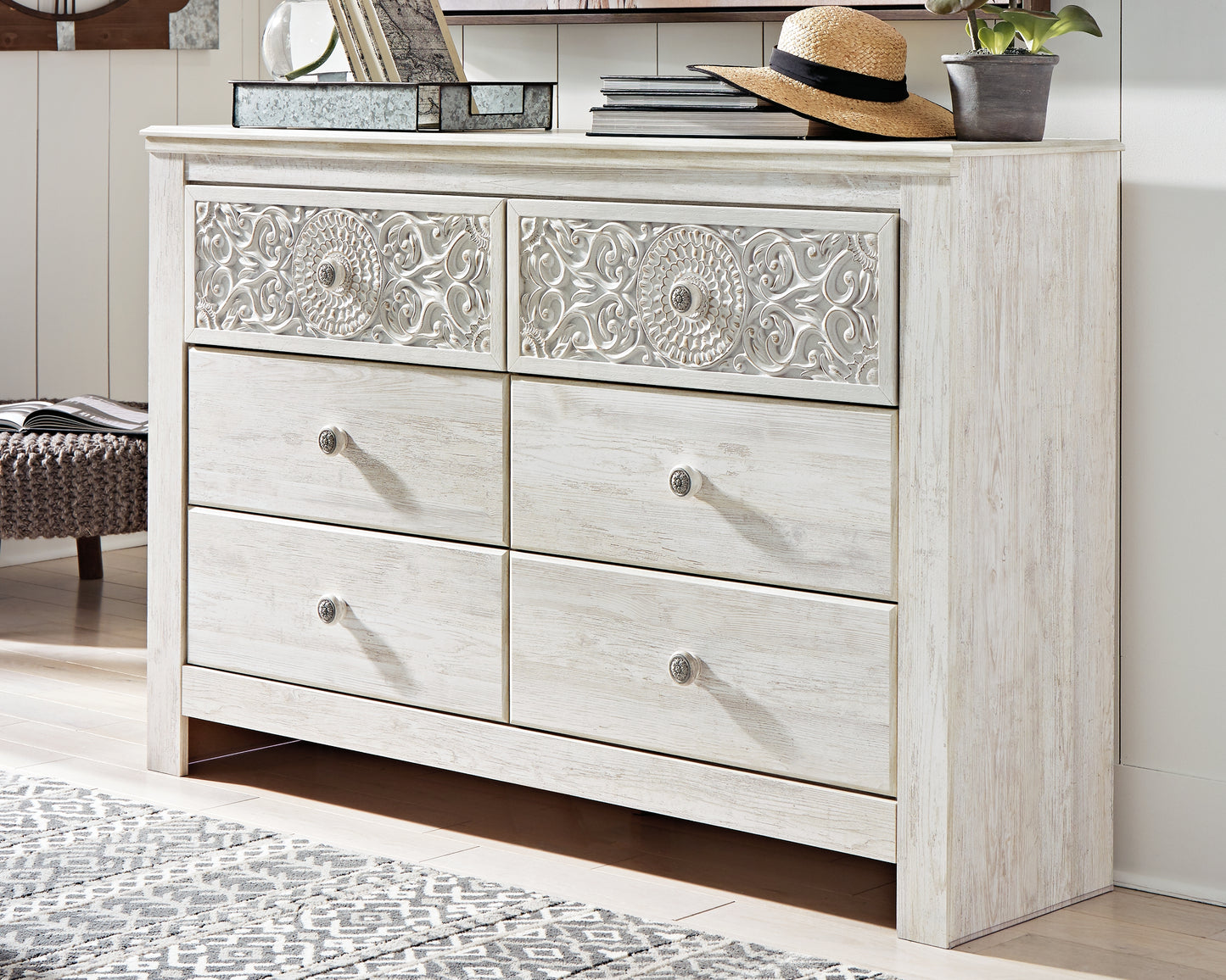Ocala Furniture Outlet - Ashley Furniture - Paxberry Bedroom - Six Drawer Dresser / Whitewash - B181-31
