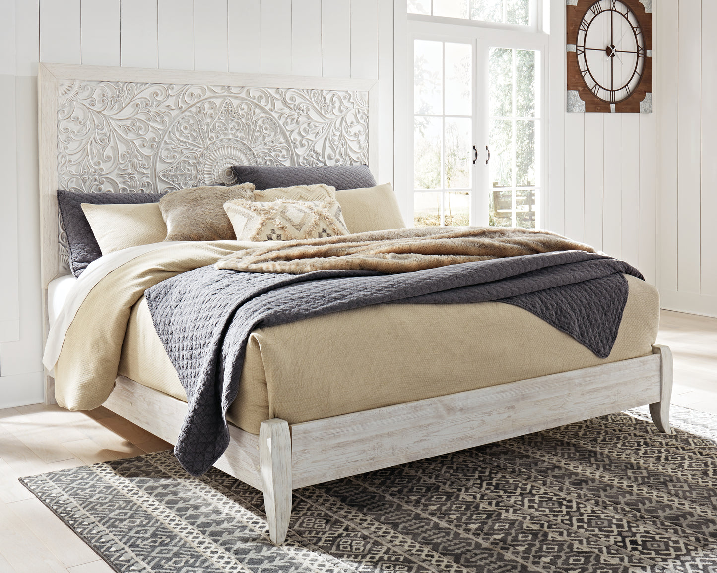 Ocala Furniture Outlet - Ashley Furniture - Paxberry Bedroom - King Panel Bed / Whitewash - B181B10
