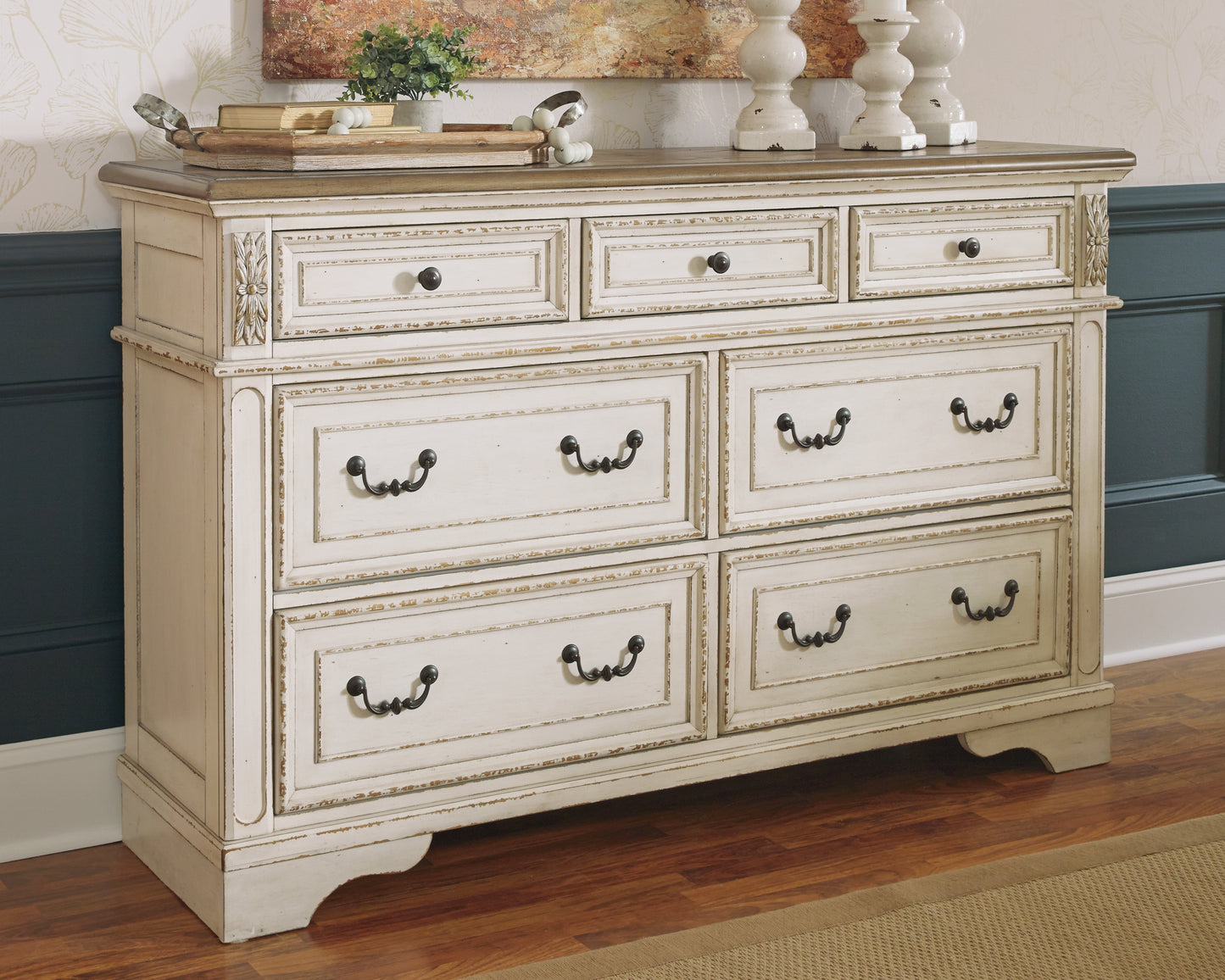 Ocala Furniture Outlet - Ashley Furniture - Realyn Bedroom - Dresser / Two-tone - B743-31