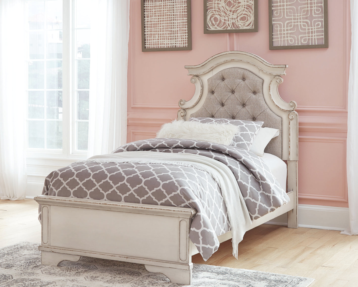 Ocala Furniture Outlet - Ashley Furniture - Realyn Bedroom - Full Panel Bed / Chipped White - B743B14