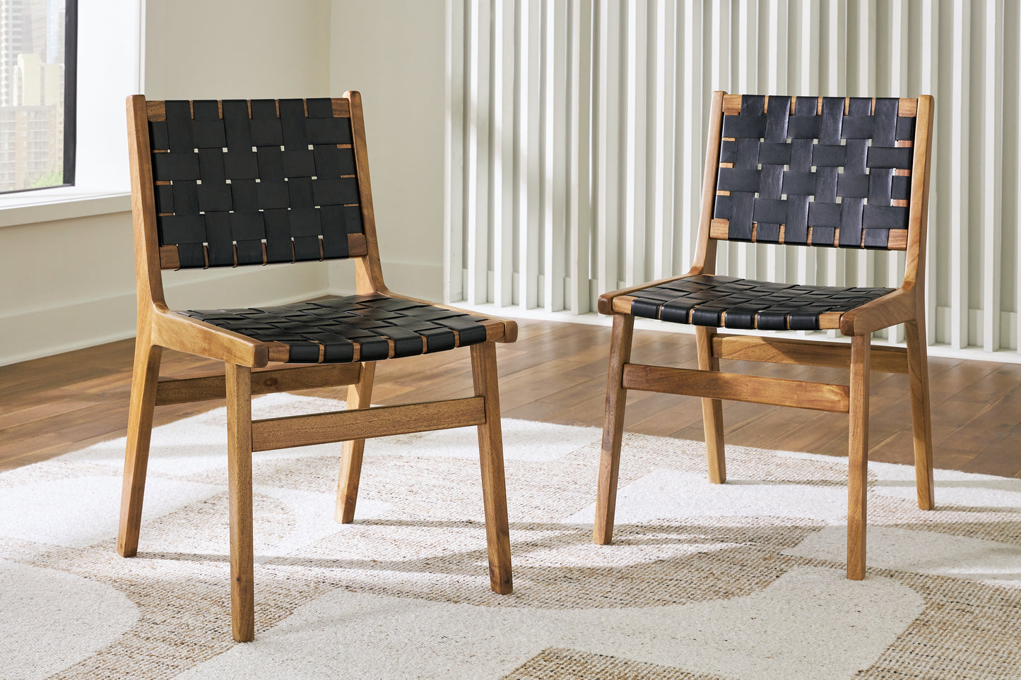 Ocala Furniture Outlet - Ashley Furniture - Fortmaine Dining Room - Rectangular Dining Room Table / Brown/Black - D872-25