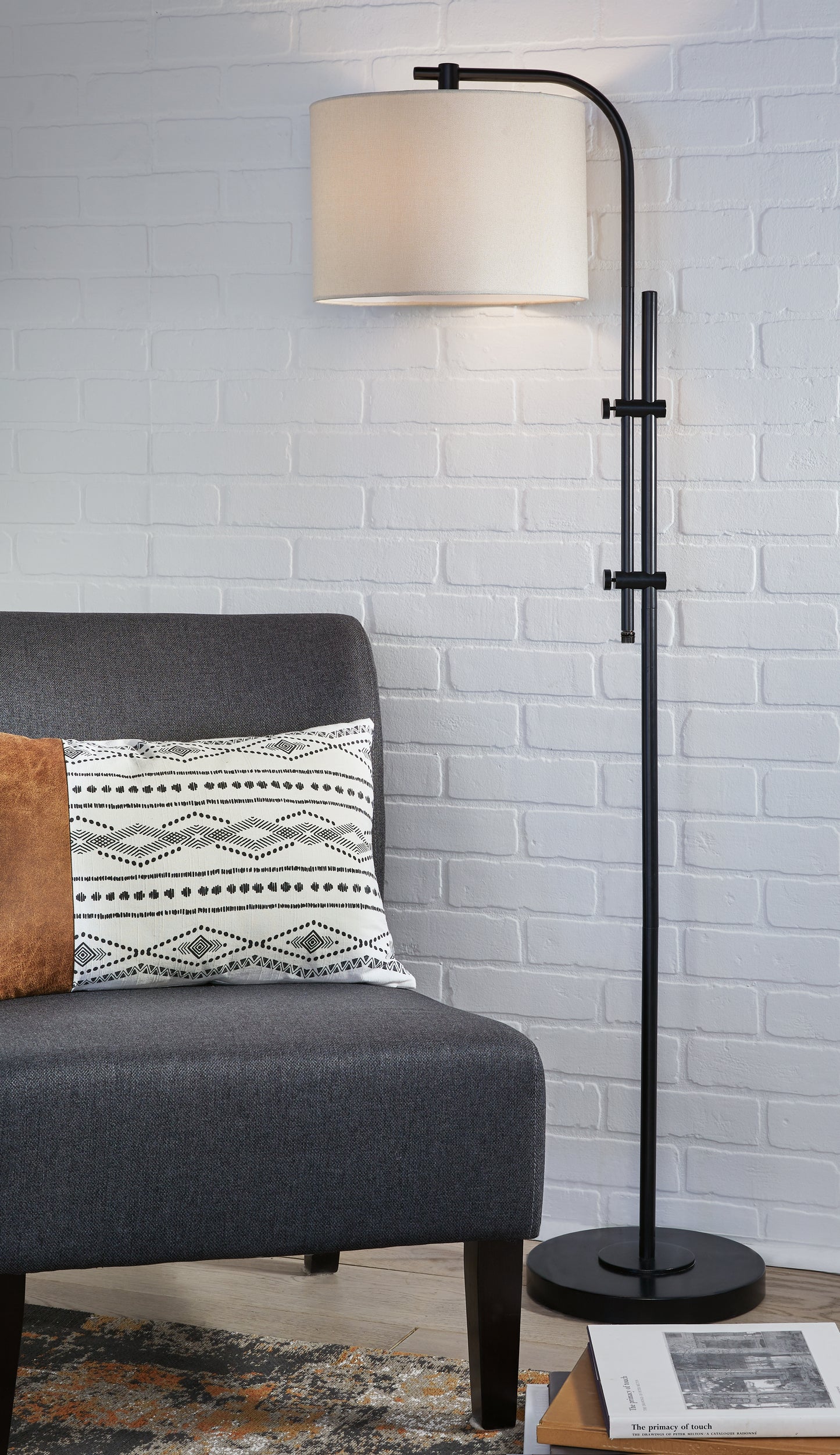 Ocala Furniture Outlet - Ashley Furniture - Baronvale Lighting - Metal Floor Lamp (1/CN) / Black - L206041