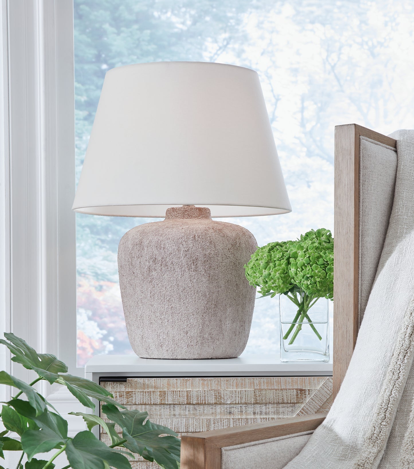 Ocala Furniture Outlet - Ashley Furniture - Danry Lighting - Table Lamp (Set of 2) / Distressed Cream - L207454X2