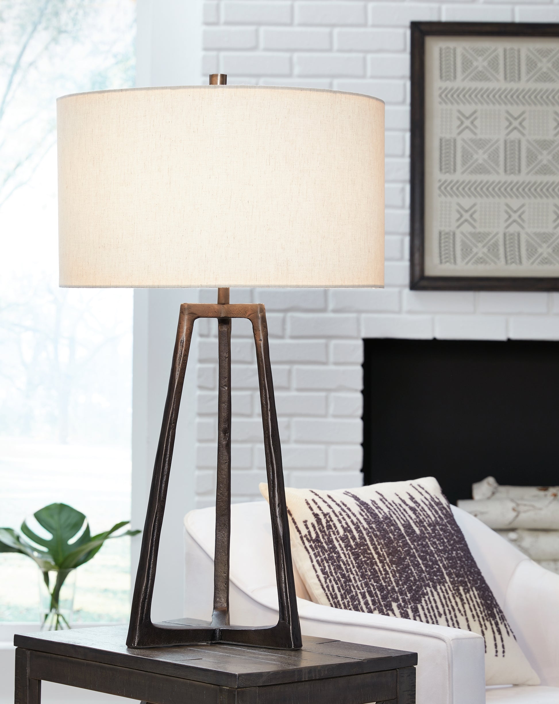 Ocala Furniture Outlet - Ashley Furniture - Ryandale Lighting - Metal Table Lamp (1/CN) / Antique Black - L208344