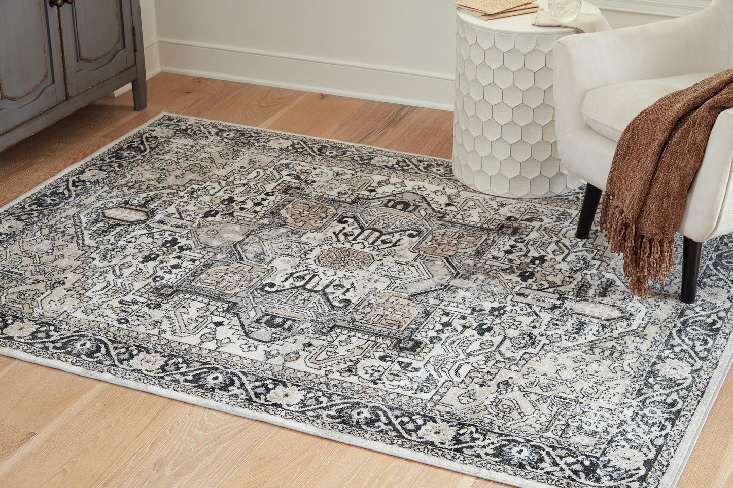 Ocala Furniture Outlet - Ashley Furniture - Gregmoore Rug - 5'2" x 6'10" Washable Rug / Multi - R405822