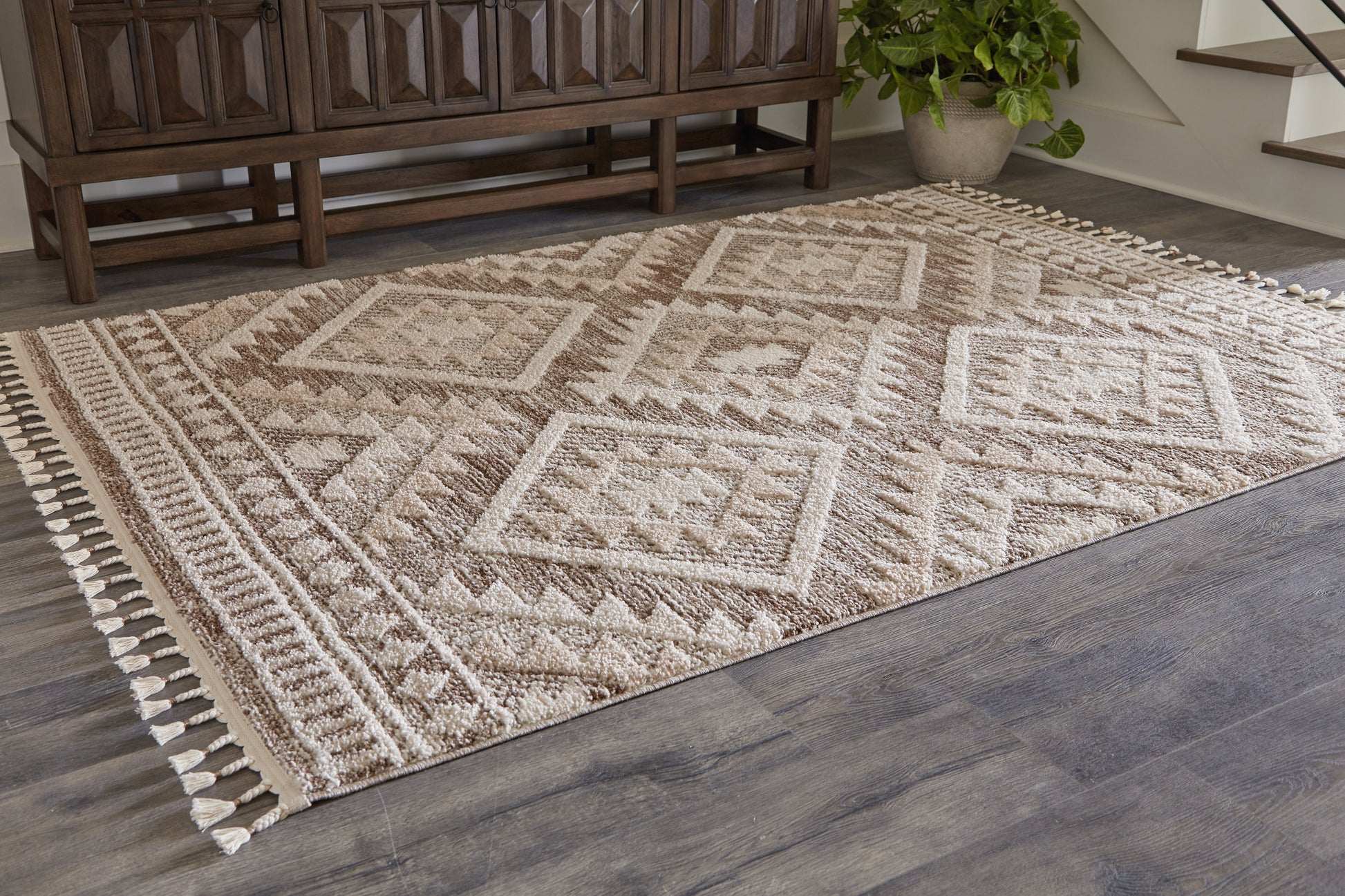 Ocala Furniture Outlet - Ashley Furniture - Odedale Rug - 8' x 10' Rug / Tan/Cream - R406061