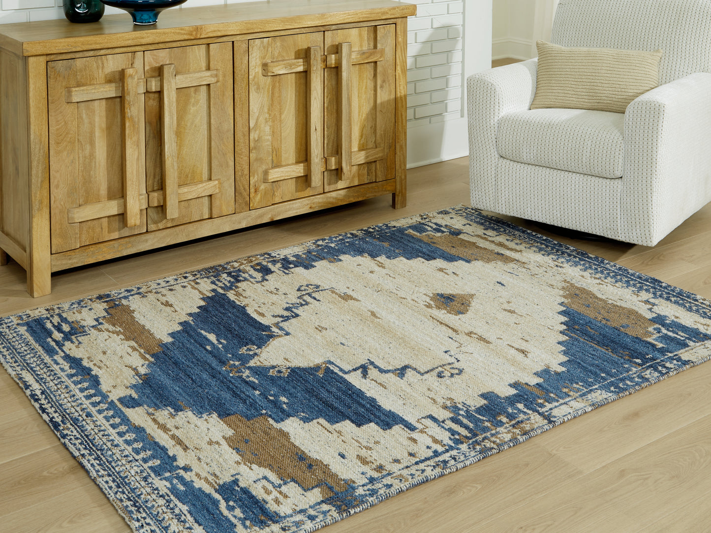 Ocala Furniture Outlet - Ashley Furniture - Varnler Rug - 8' x 10' Rug / Blue/Brown/Tan - R407131