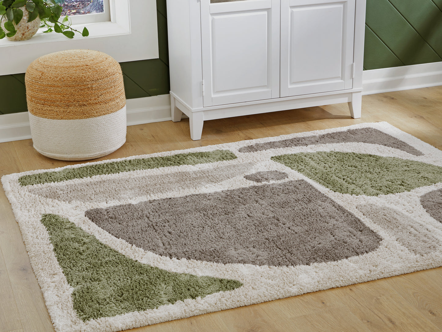 Ocala Furniture Outlet - Ashley Furniture - Anburgh Rug - Medium Rug / Green/Gray/Ivory - R407352