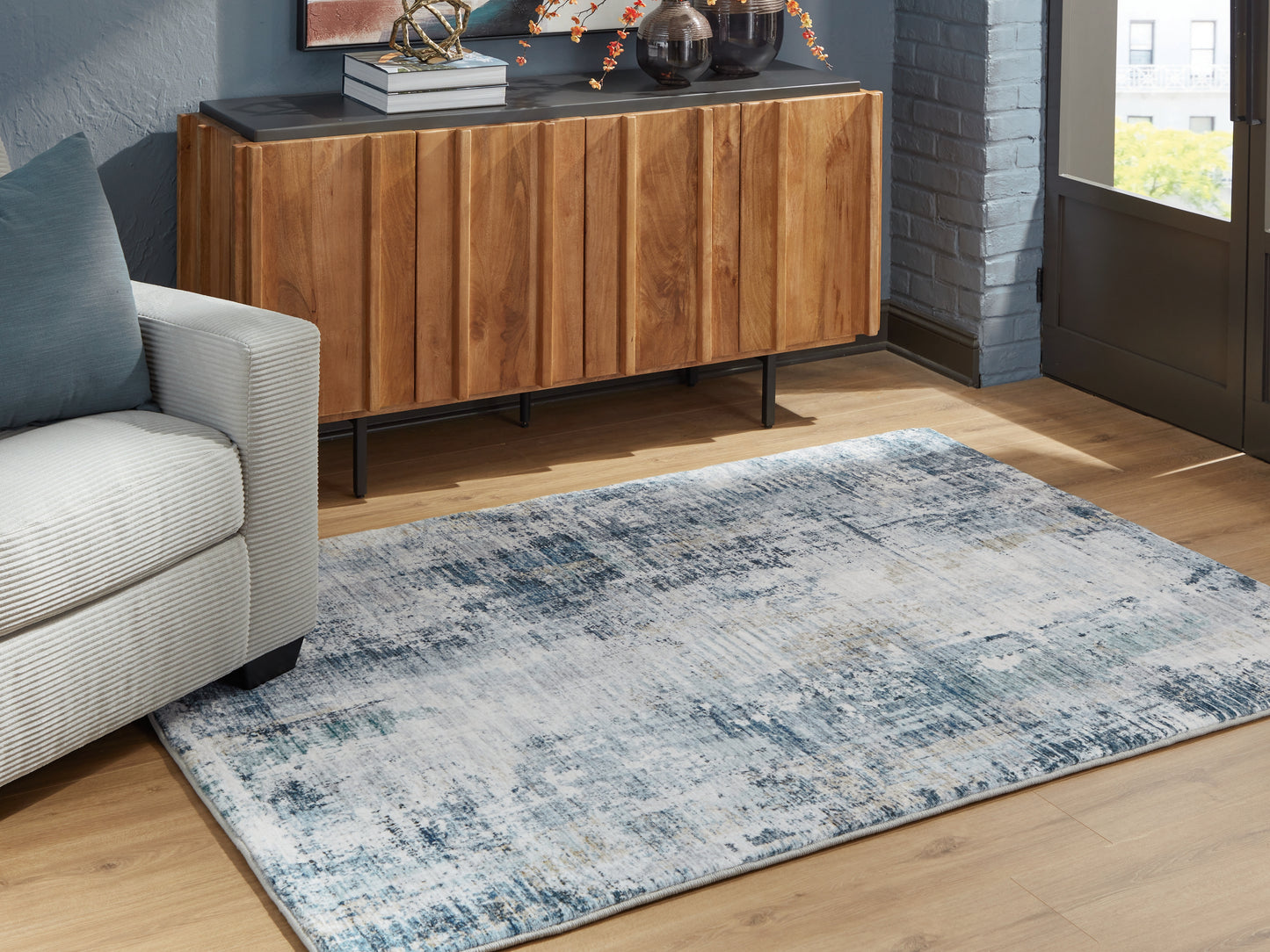 Ocala Furniture Outlet - Ashley Furniture - Arlenmont Rug - 5' x 7' Area Rug / Blue/White/Brown - R407482