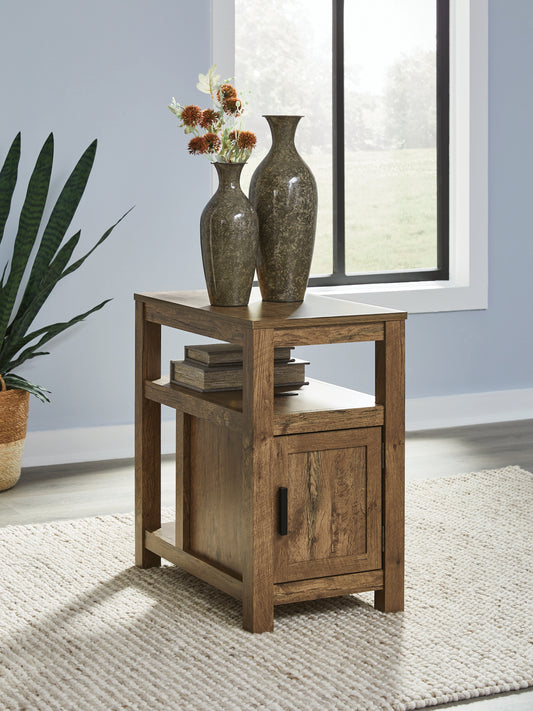 Ocala Furniture Outlet - Ashley Furniture - Fendenmore Chairside End Table - Chair Side End Table / Brown - T190-117
