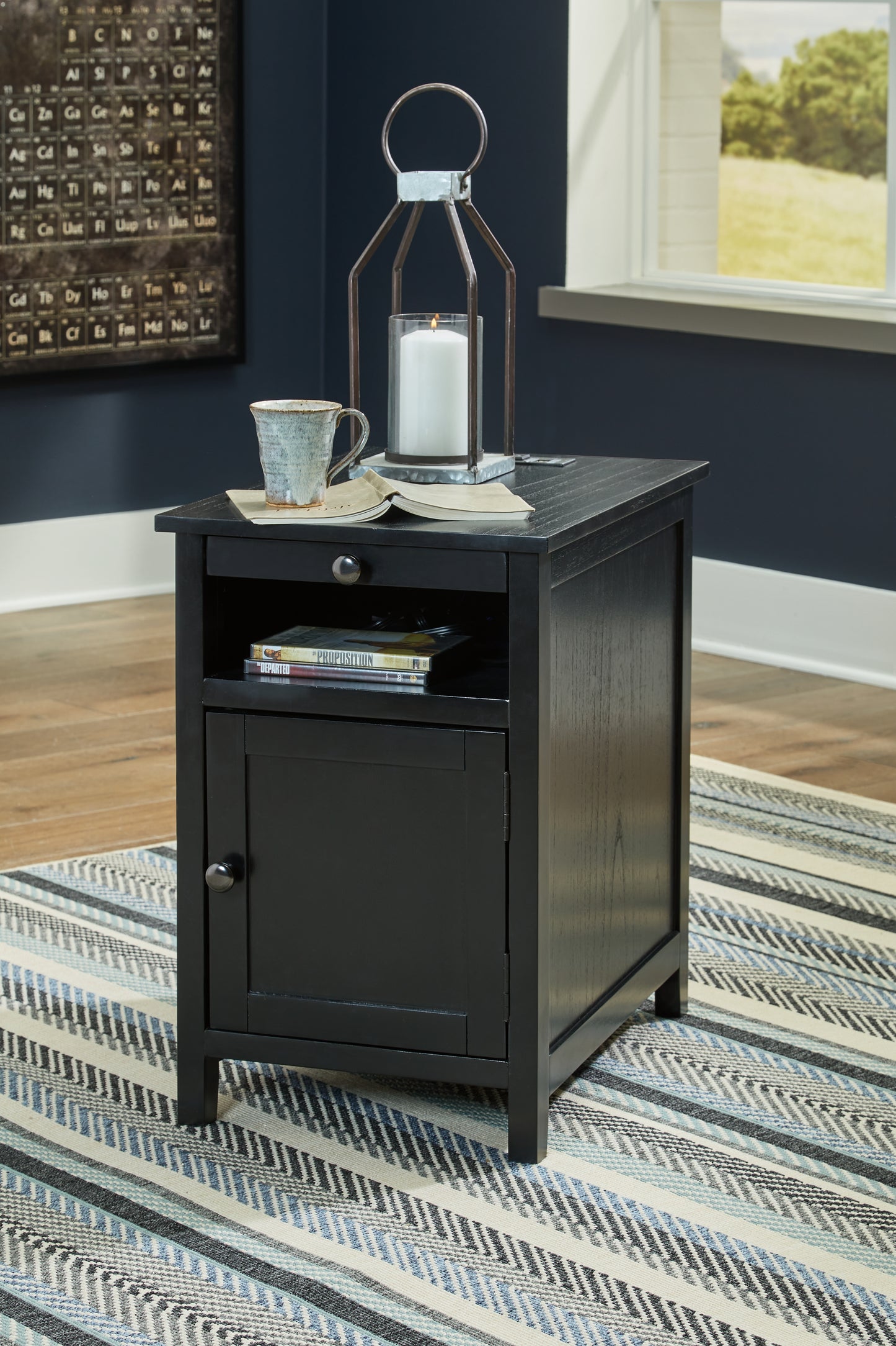 Ocala Furniture Outlet - Ashley Furniture - Treytown Chairside End Table - Chair Side End Table / Black - T300-617