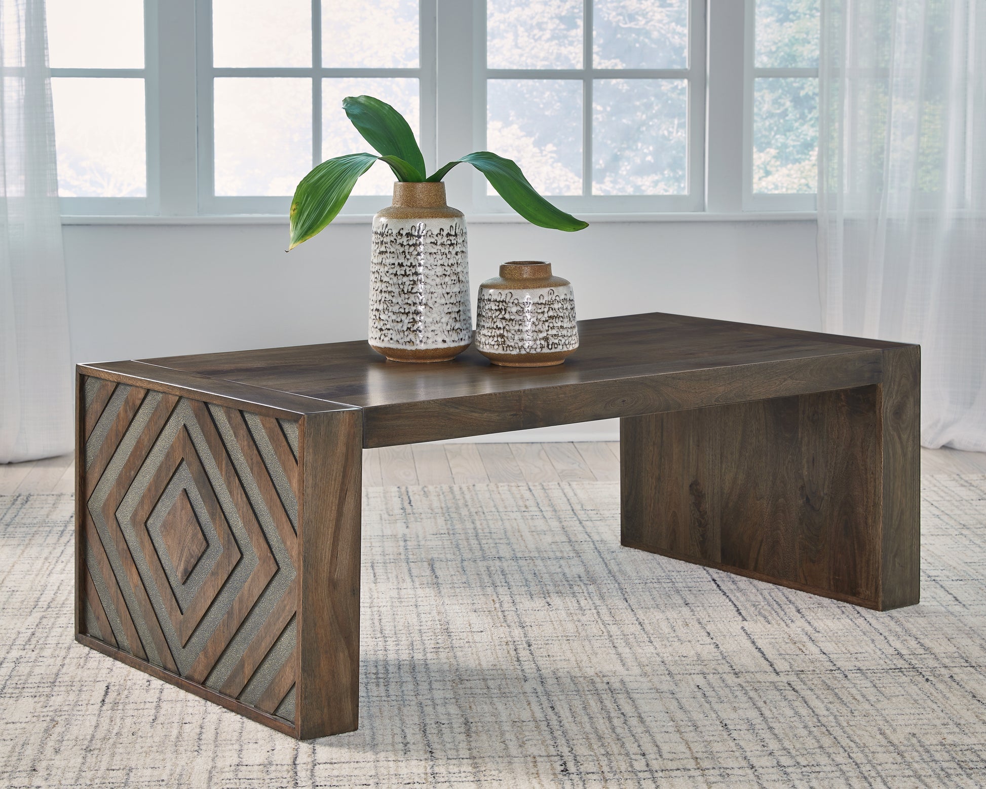 Ocala Furniture Outlet - Ashley Furniture - Dreggan Coffee Table - Rectangular Cocktail Table / Brown - T567-1