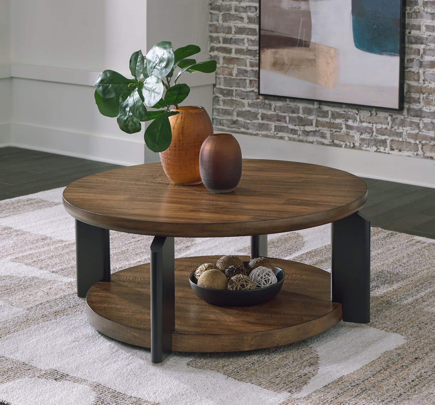 Ocala Furniture Outlet - Ashley Furniture - Kraeburn Coffee Table - Round Cocktail Table / Brown/Black - T624-8