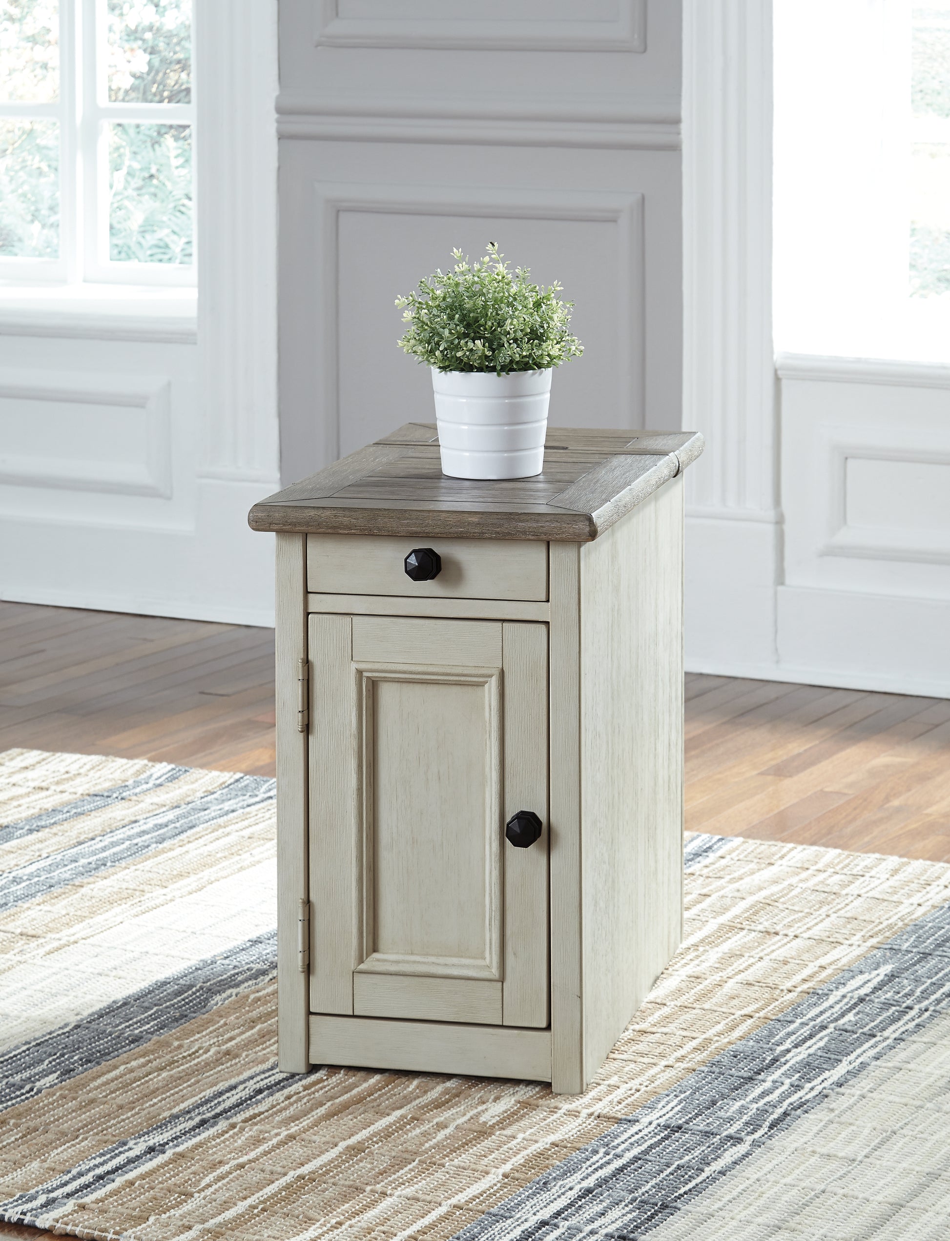 Ocala Furniture Outlet - Ashley Furniture - Bolanburg Chairside End Table with USB Ports & Outlets - Chair Side End Table / Two-tone - T637-7