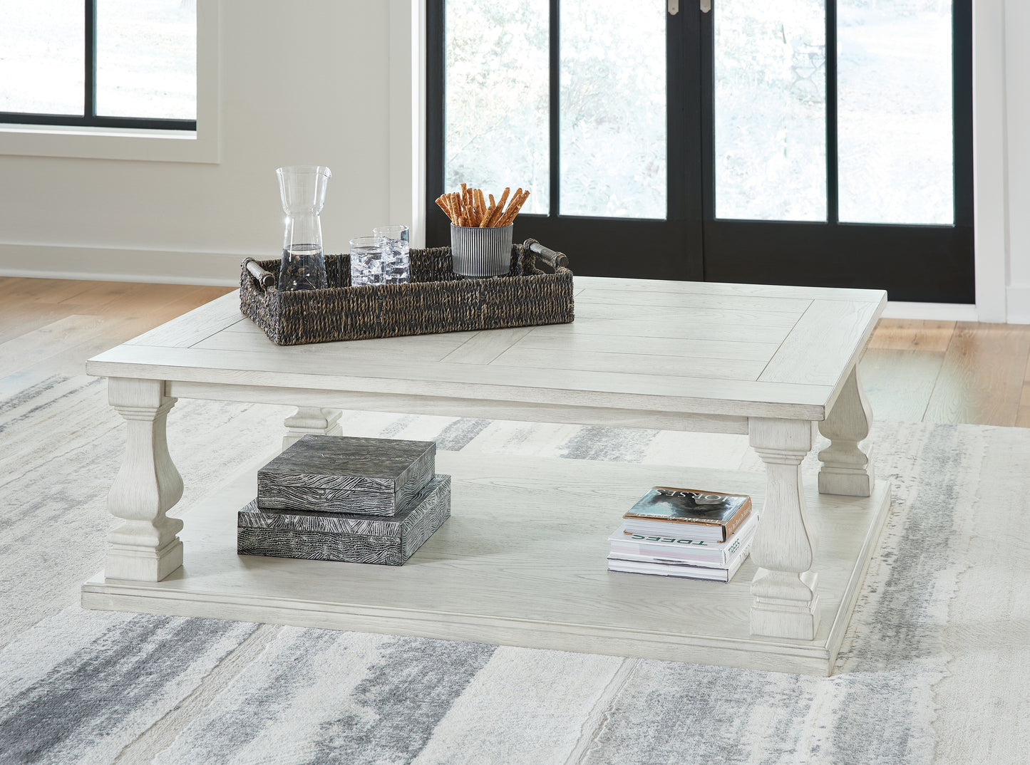 Ocala Furniture Outlet - Ashley Furniture - Arlendyne Coffee Table - Rectangular Cocktail Table / Antique White - T747-1