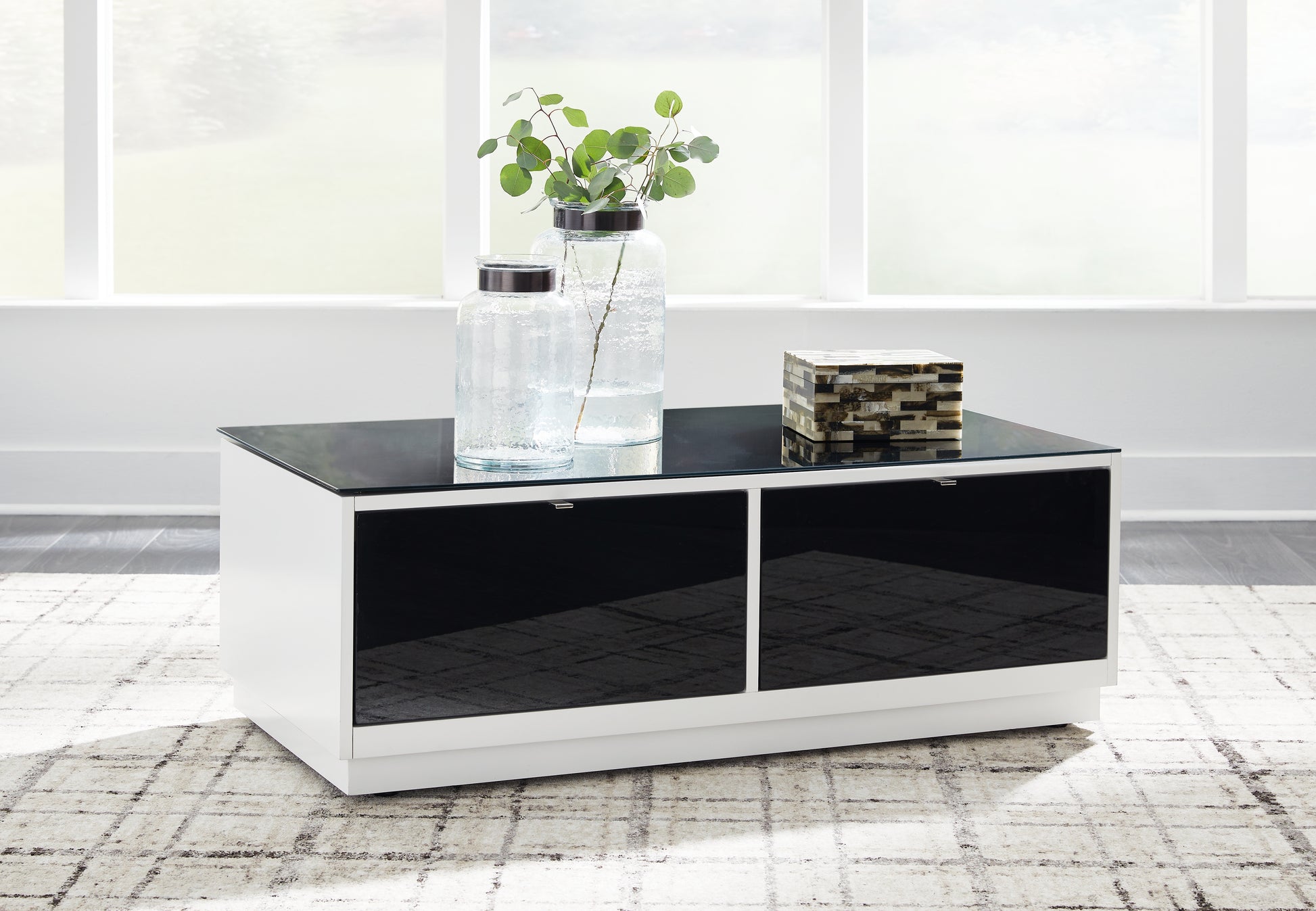 Ocala Furniture Outlet - Ashley Furniture - Gardoni Coffee Table - Rectangular Cocktail Table / White/Black - T756-1