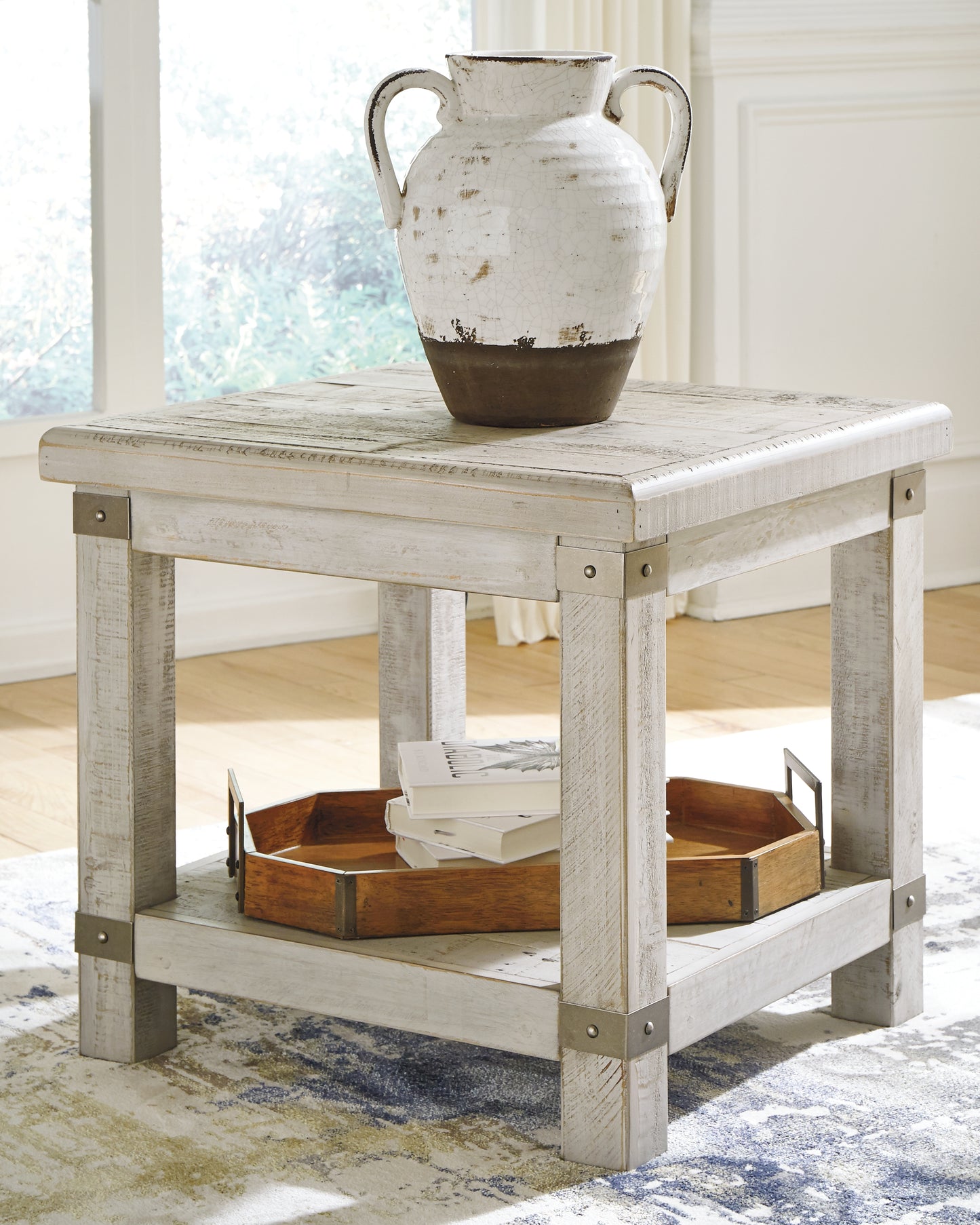 Ocala Furniture Outlet - Ashley Furniture - Carynhurst End Table - Rectangular End Table / Whitewash - T929-3
