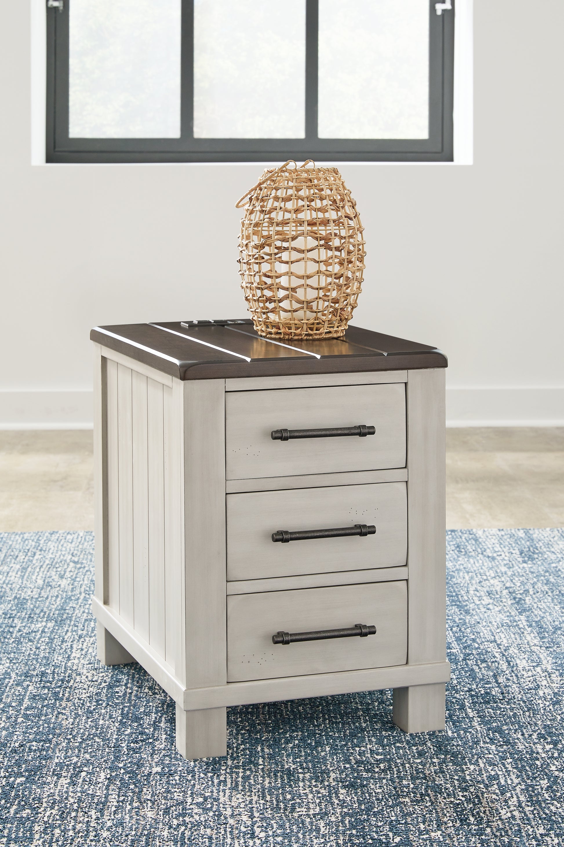 Ocala Furniture Outlet - Ashley Furniture - Darborn Chairside End Table - Chair Side End Table / Gray/Brown - T796-7