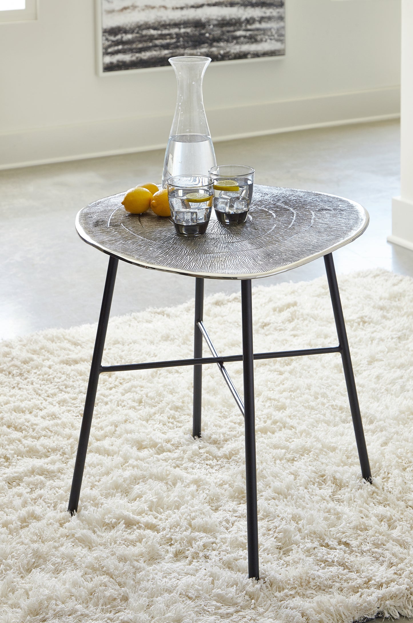 Ocala Furniture Outlet - Ashley Furniture - Laverford End Table - Round End Table / Chrome/Black - T836-6