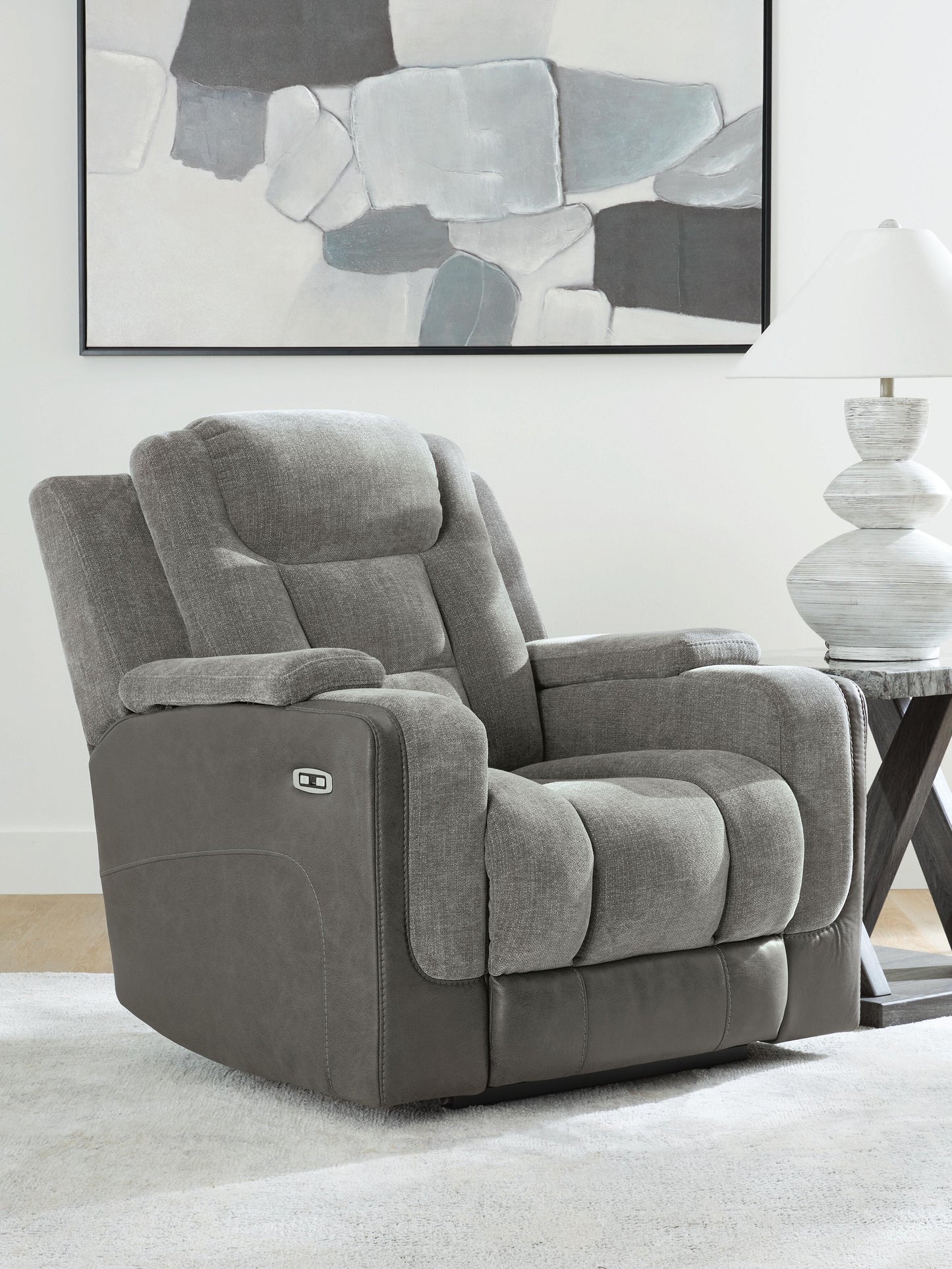 Mixed Motion Living Room