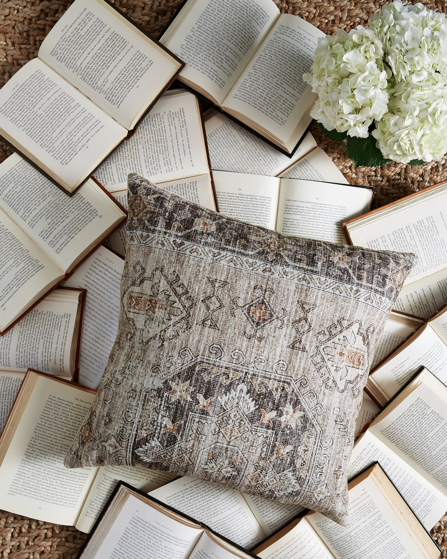 Ocala Furniture Outlet - Ashley Furniture - Roseridge Pillows - Pillow (4/CS) / Brown/Black/Cream - A1000972