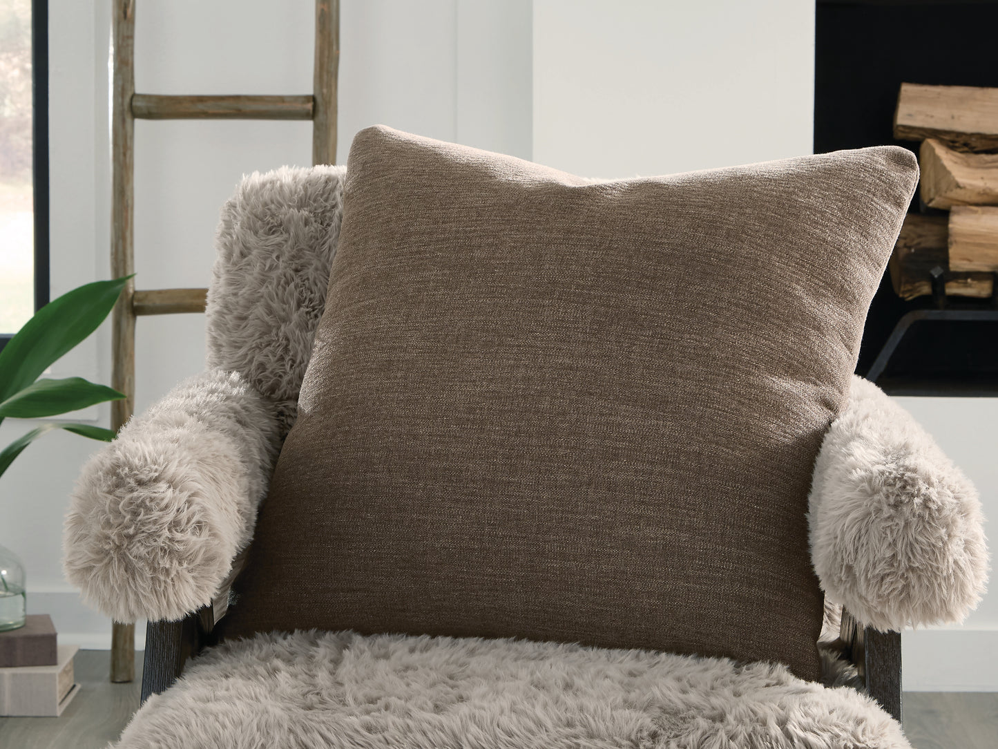 Ocala Furniture Outlet - Ashley Furniture - Brockbert Pillows - Pillow (4/CS) / Brown - A1001130