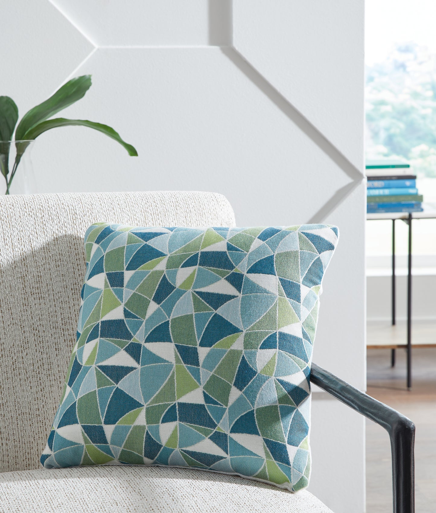 Ocala Furniture Outlet - Ashley Furniture - Seanow Next-Gen Nuvella Pillows - Pillow (4/CS) / Green/Turquoise/White - A1900005