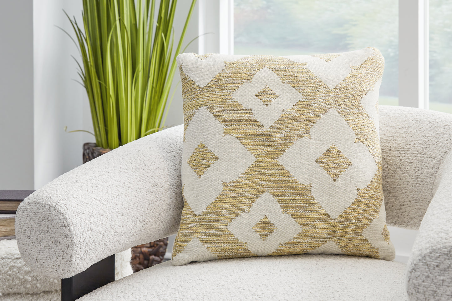 Ocala Furniture Outlet - Ashley Furniture - Brockner Next-Gen Nuvella Pillows - Pillow (4/CS) / Brown/Yellow - A1900009