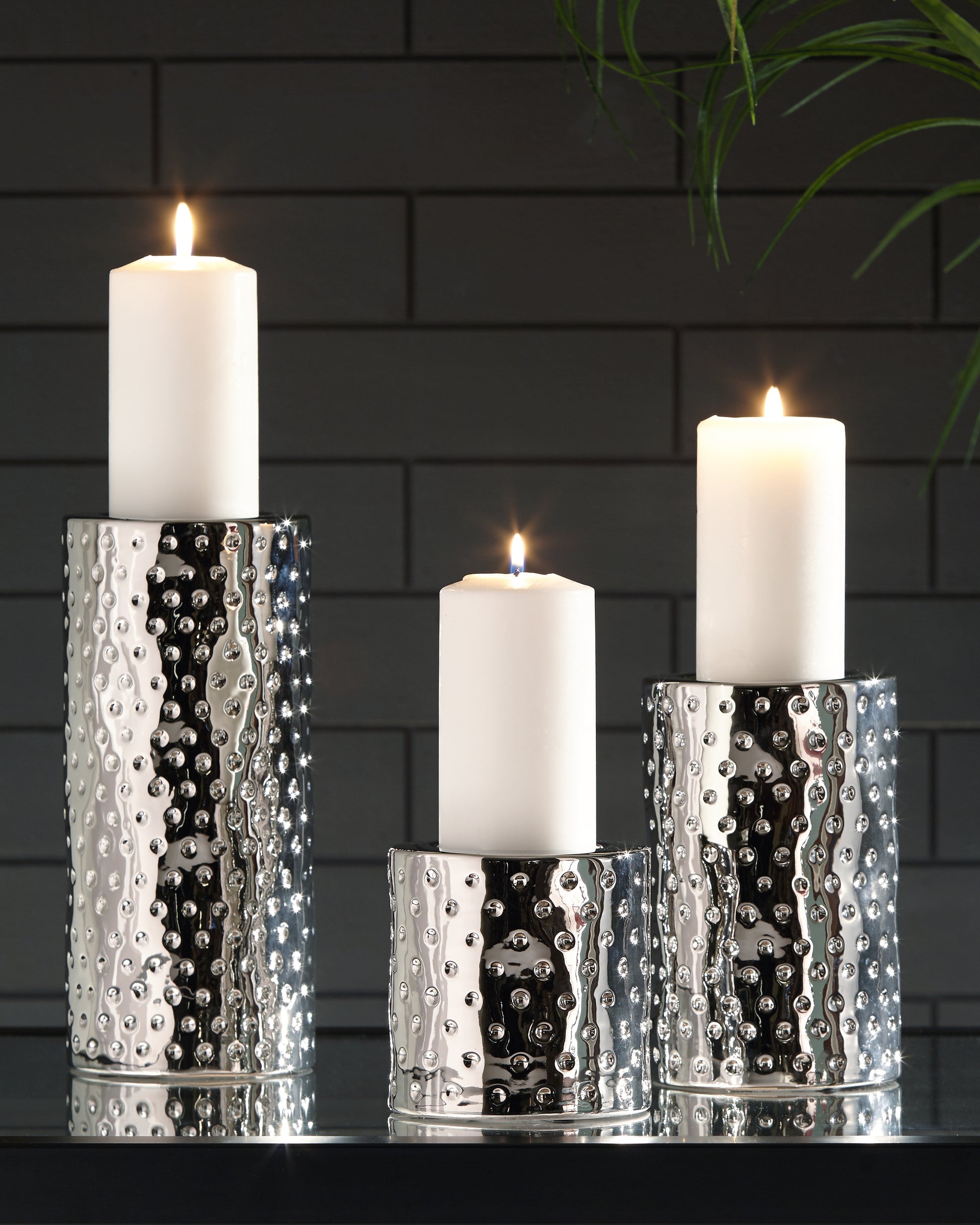 Ocala Furniture Outlet - Ashley Furniture - Marisa Candle Holder - Candle Holder Set (3/CN) / Gold Finish - A2000461