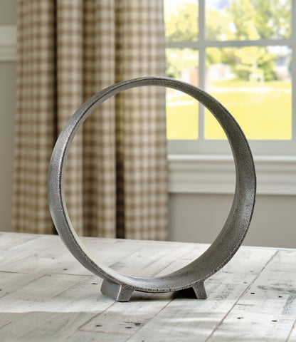 Ocala Furniture Outlet - Ashley Furniture - Ryandale Sculpture - Sculpture / Antique Pewter Finish - A2000501S