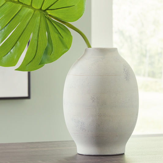 Ocala Furniture Outlet - Ashley Furniture - Clayson Vase - Vase / Sage Green - A2000653