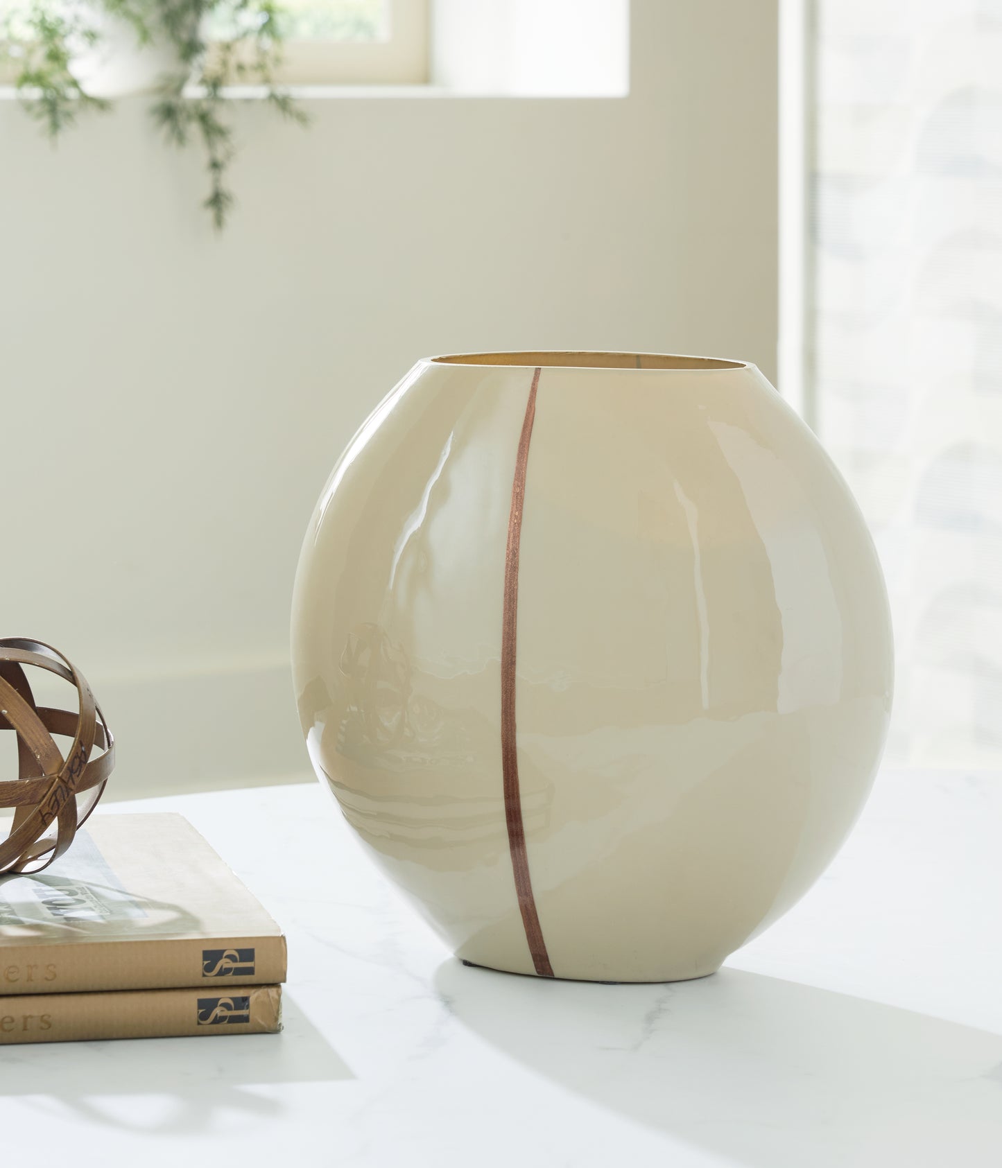 Ocala Furniture Outlet - Ashley Furniture - Sheabourne Vase - Vase / Cream - A2000701