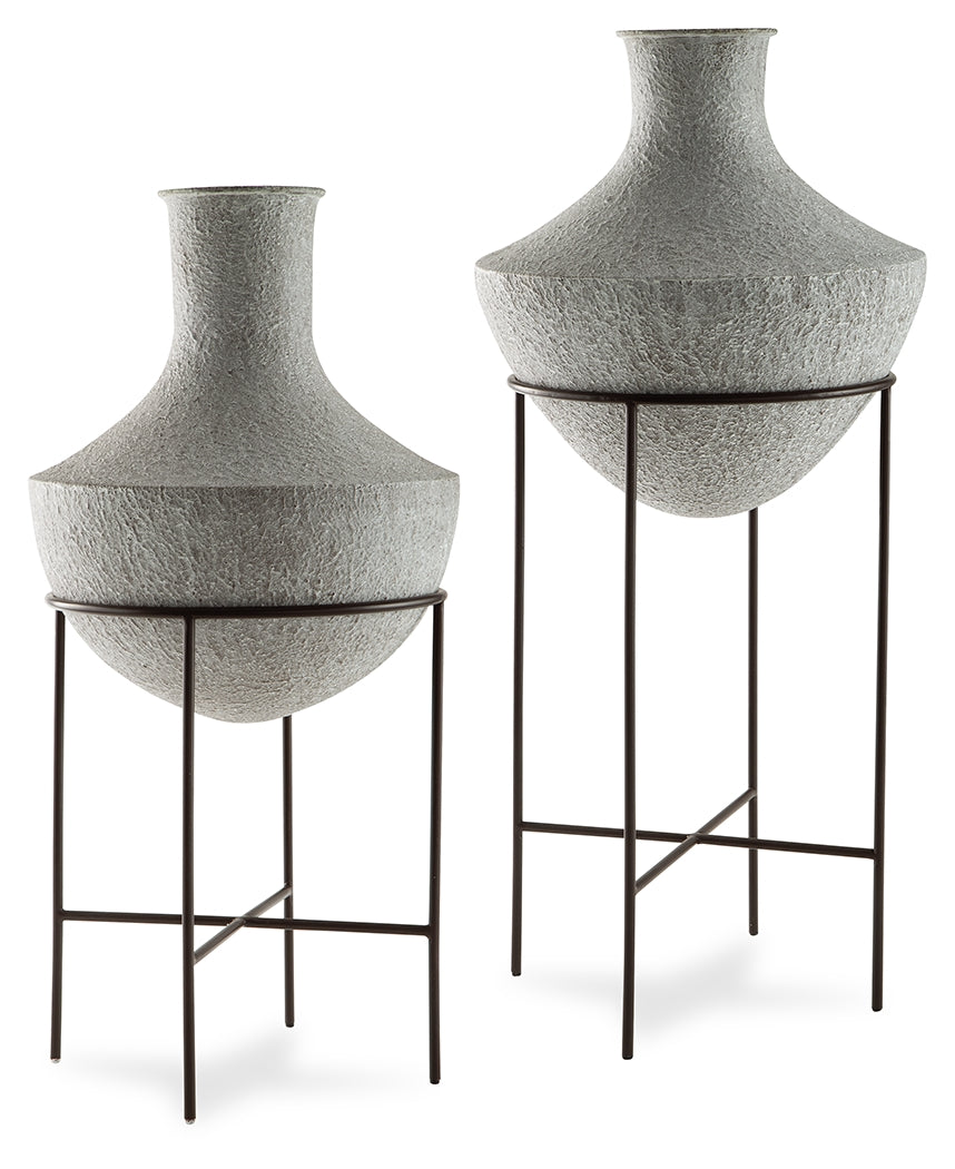 Ocala Furniture Outlet - Ashley Furniture - Estonbank Vase - Vase Set / Distressed Cream - A2000748A1