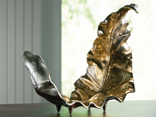 Ocala Furniture Outlet - Ashley Furniture - Darinsen Sculpture - Sculpture / Gold/Silver Finish - A2000785