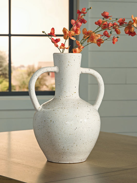 Ocala Furniture Outlet - Ashley Furniture - Dallinworth Vase - Vase / White/Black - A2000832