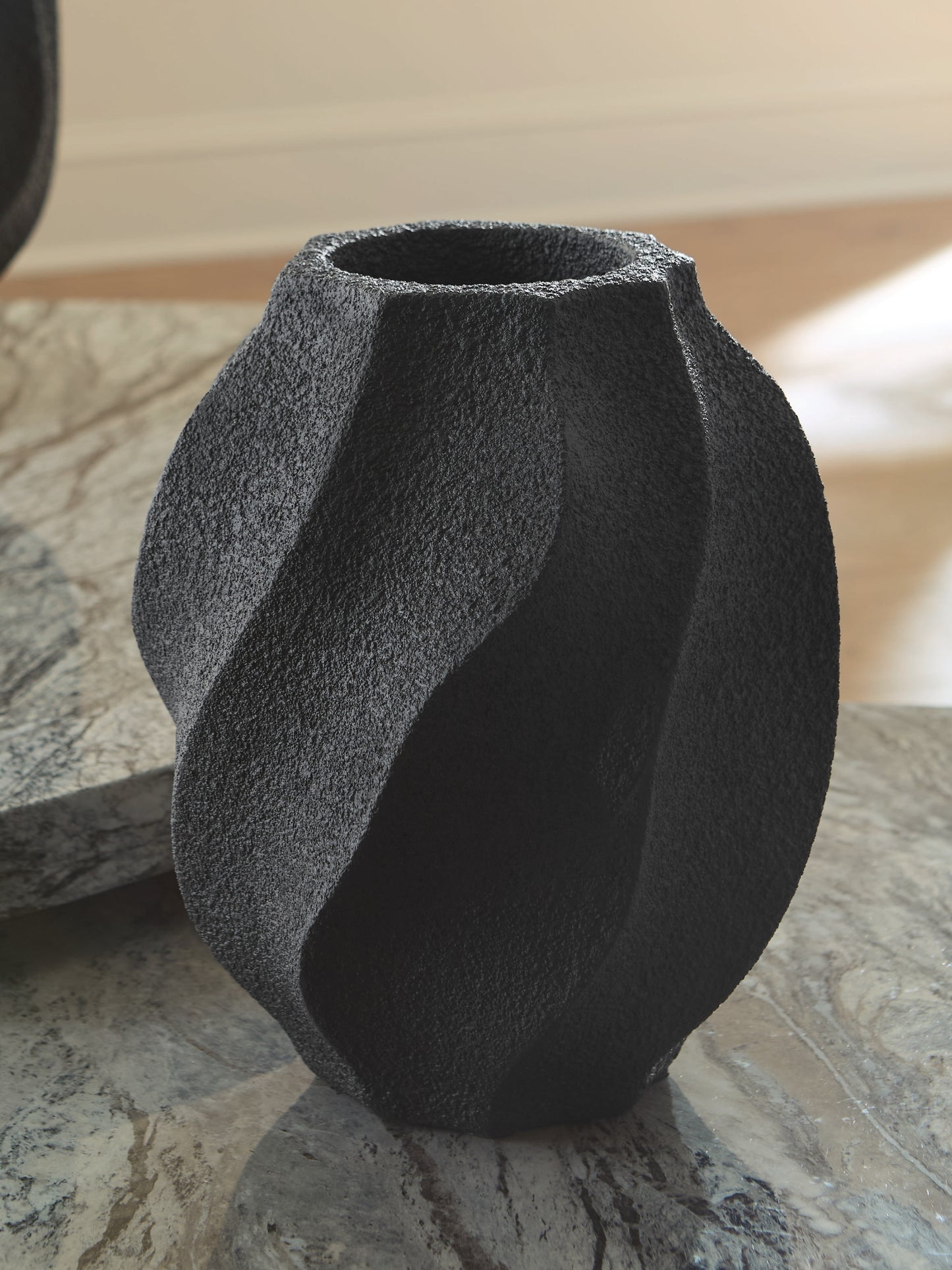 Ocala Furniture Outlet - Ashley Furniture - Judworth Vase - Vase / Black - A2000875