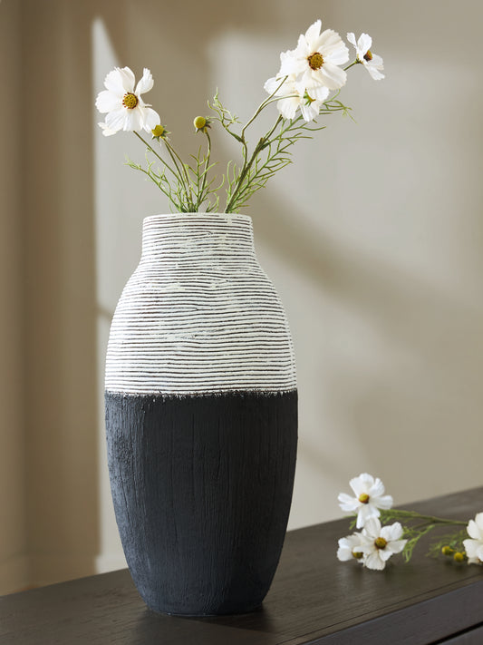 Ocala Furniture Outlet - Ashley Furniture - Girtha Vase - Vase / Antique White/Black - A2000877